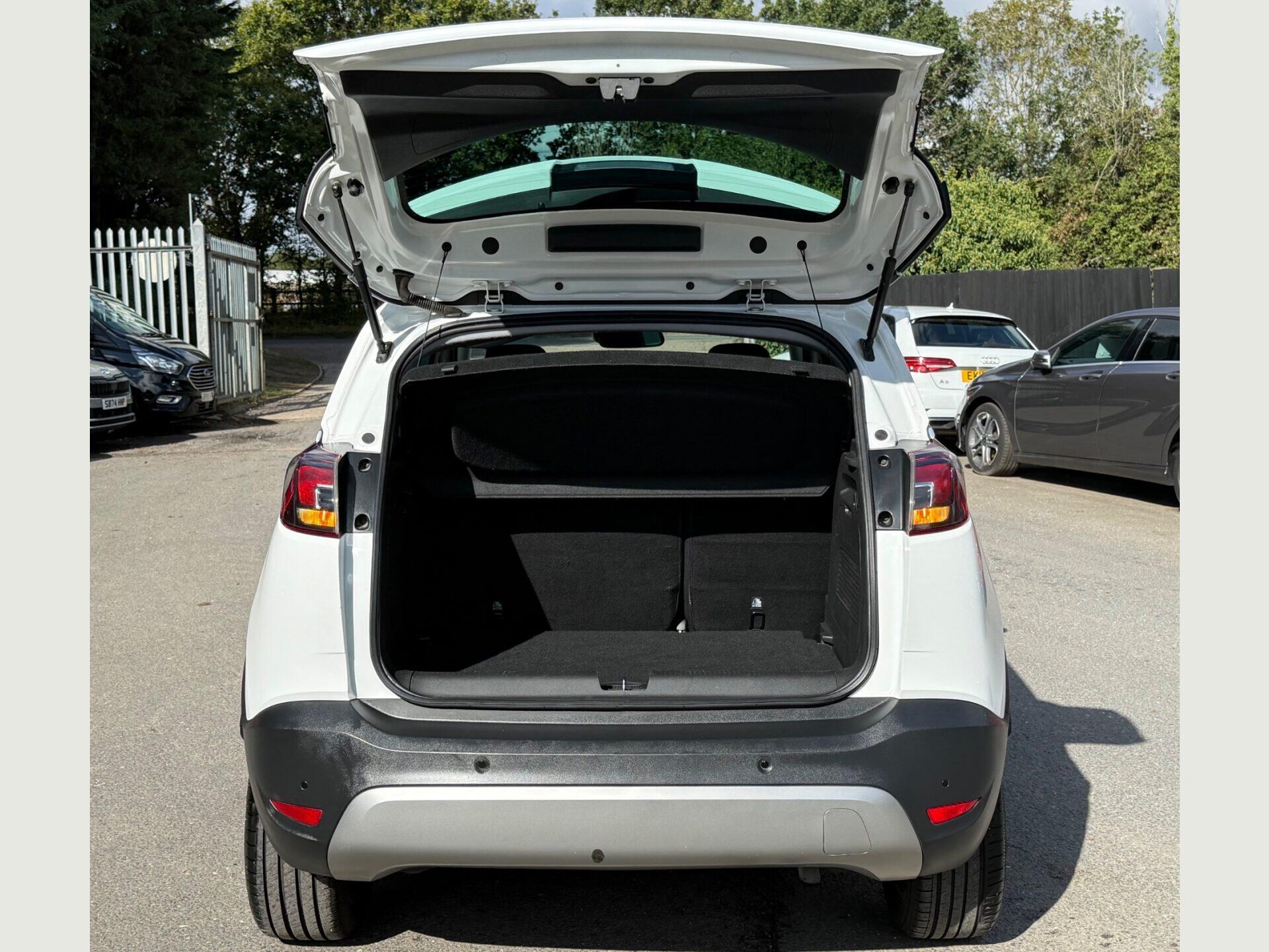 Vauxhall Crossland X view 18