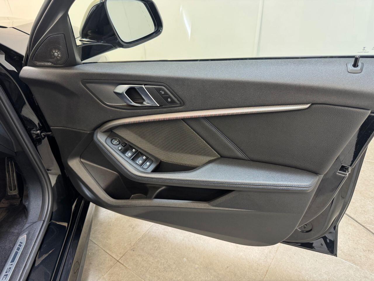 BMW 1 Series view 78