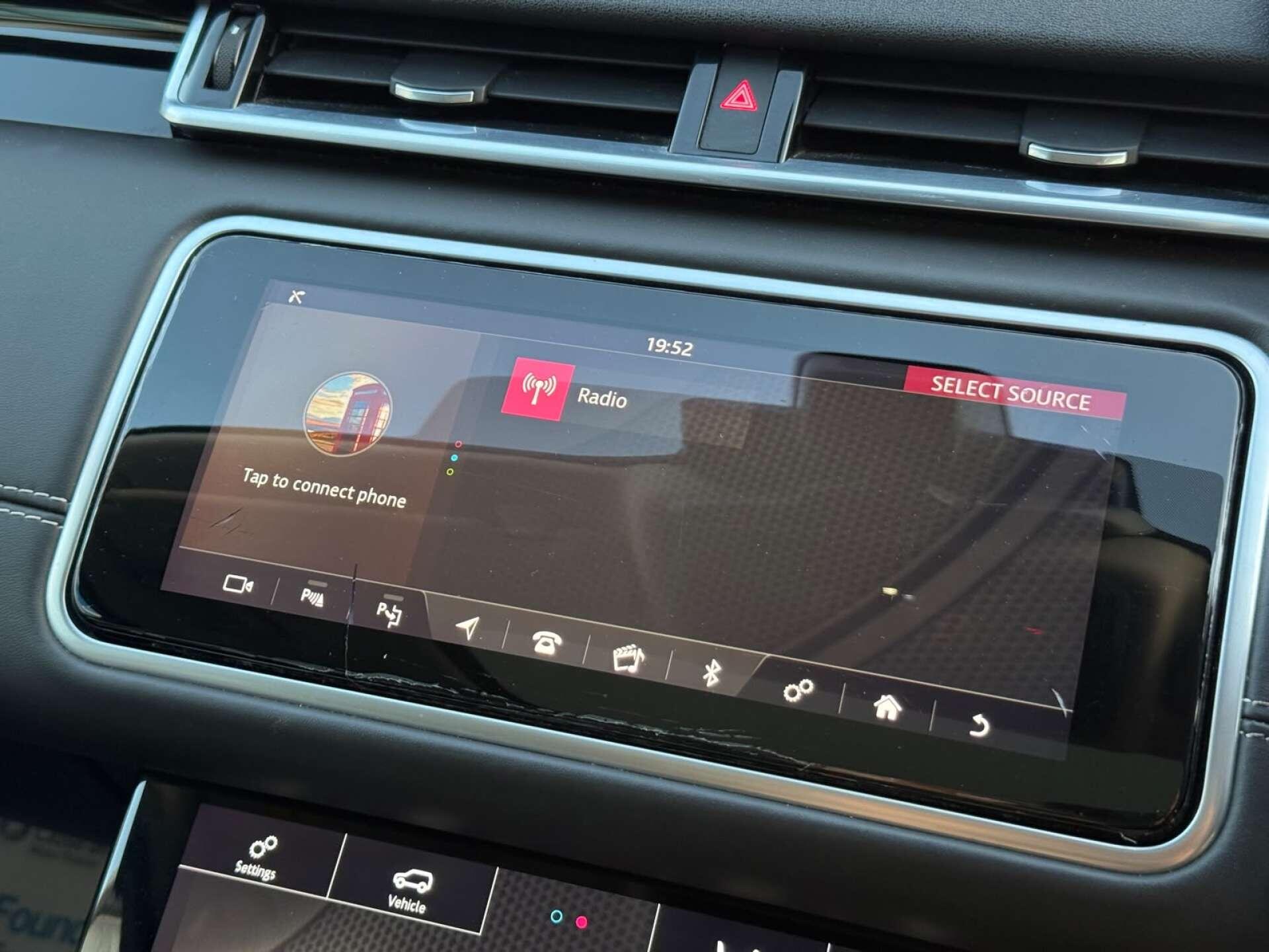 Land Rover Range Rover Velar view 72