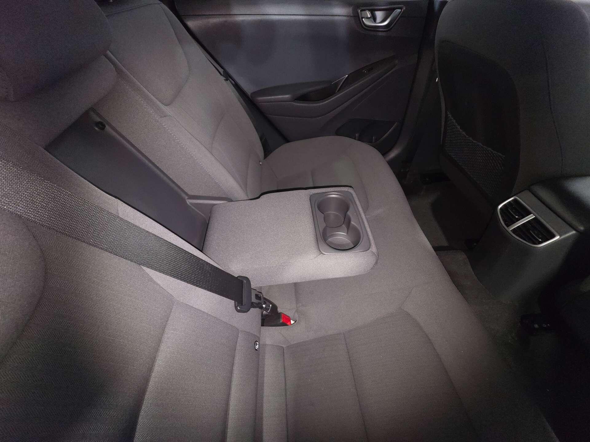 Hyundai Ioniq view 56