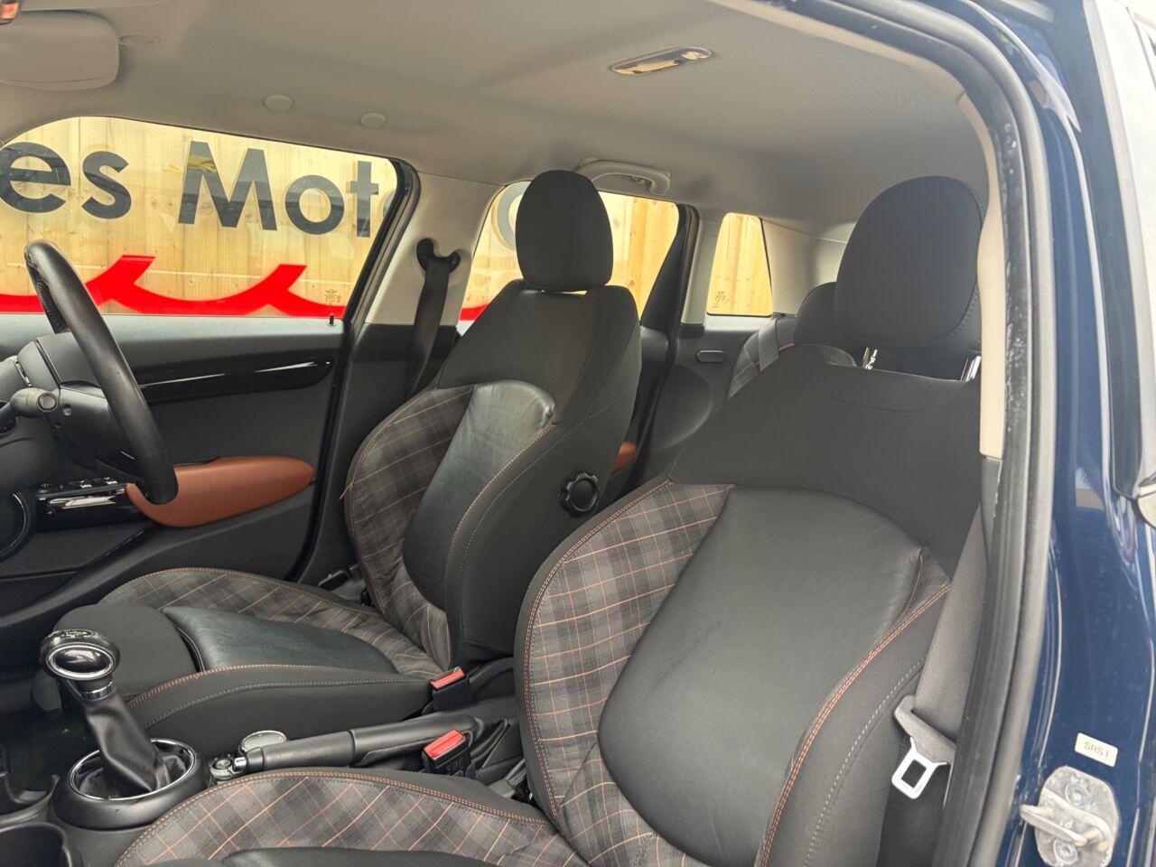 MINI Hatch view 22