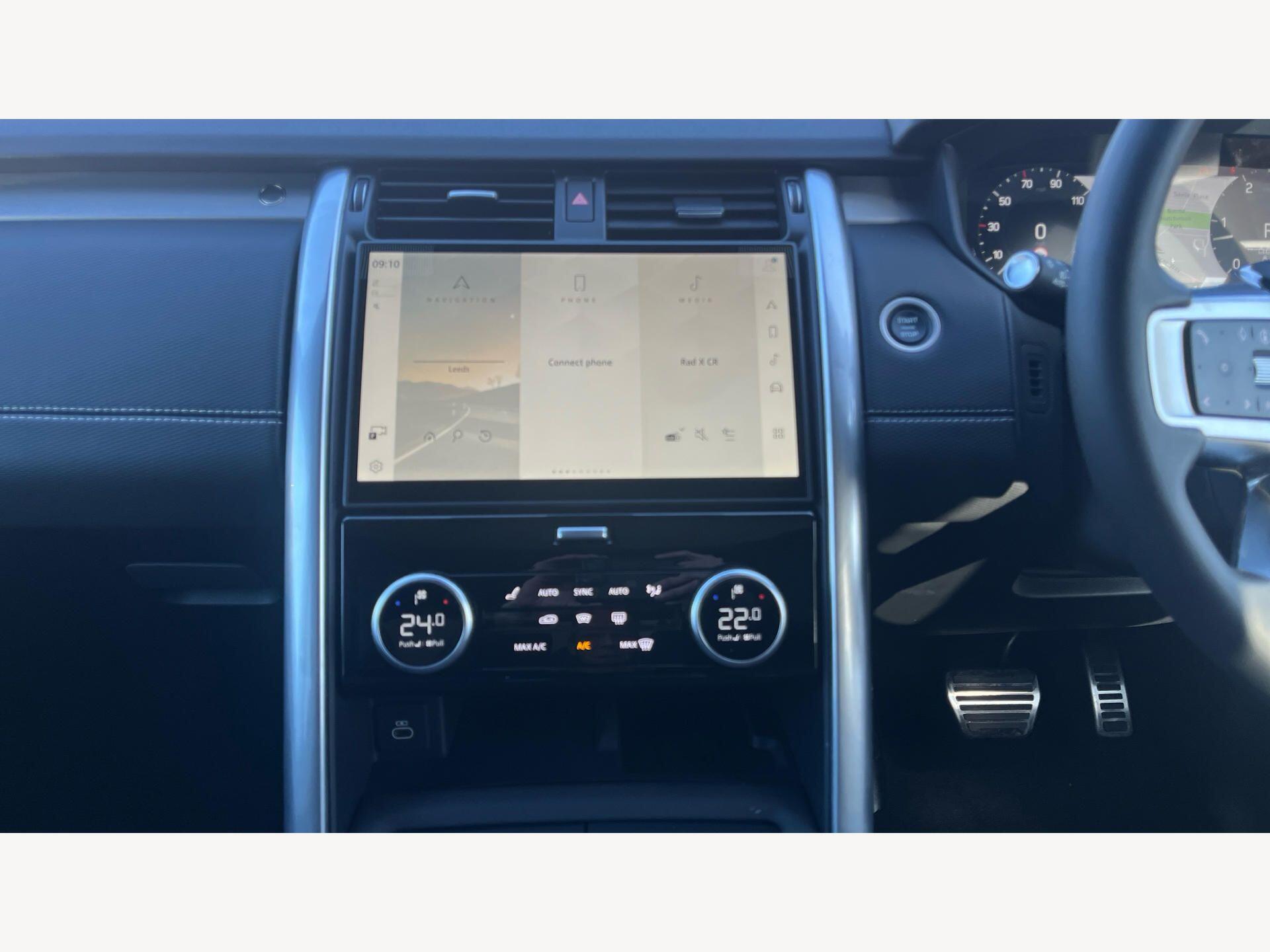 Land Rover Discovery view 17