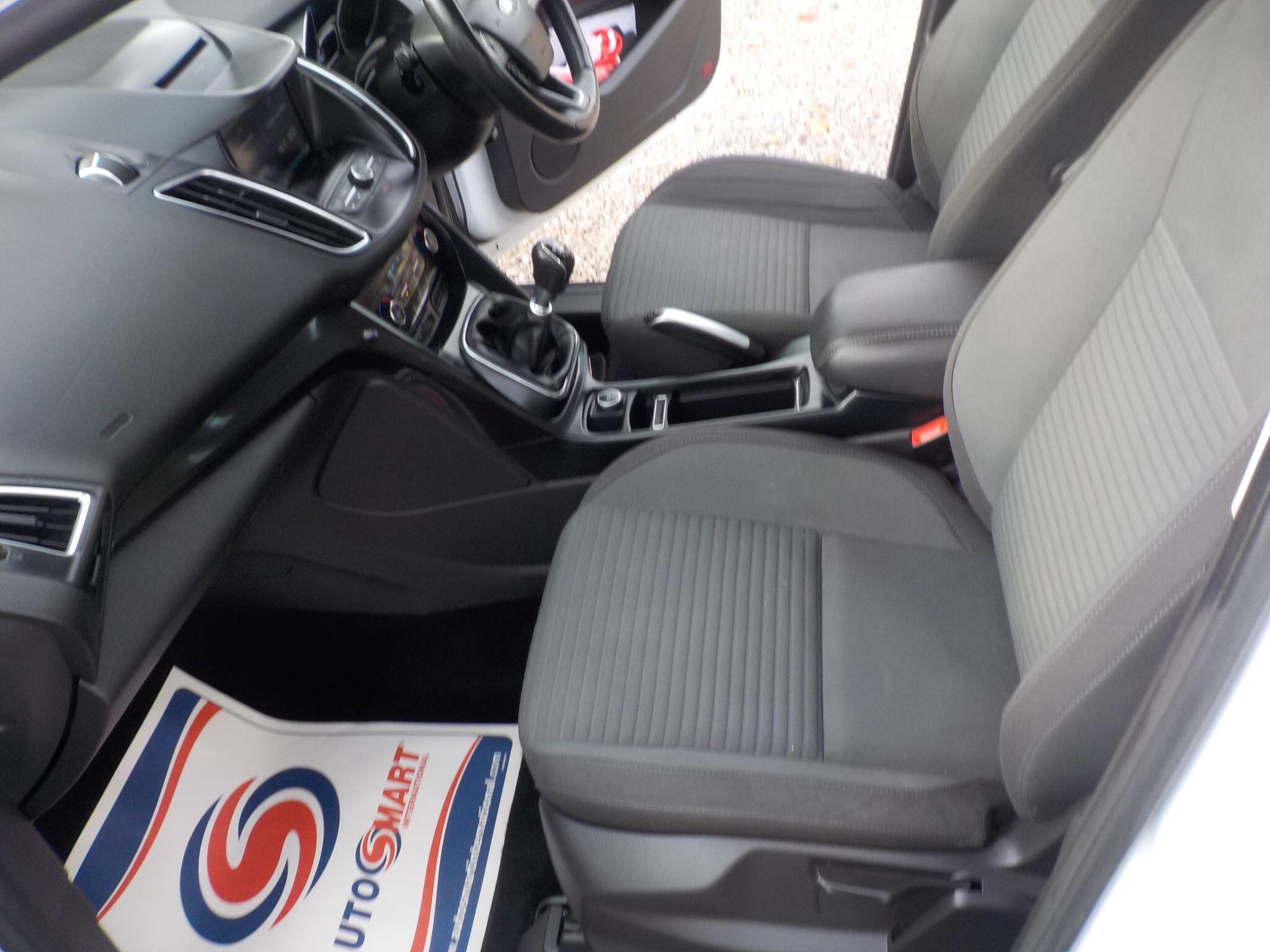 Ford Grand C-Max 1.5 TDCi Titanium Euro 6 (s/s) 5dr
