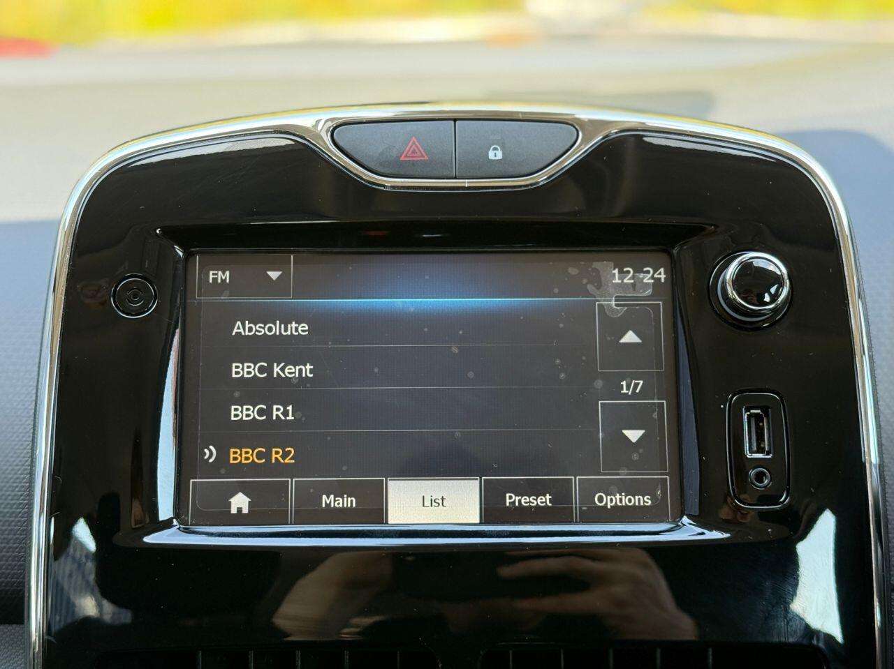 Renault Clio view 19