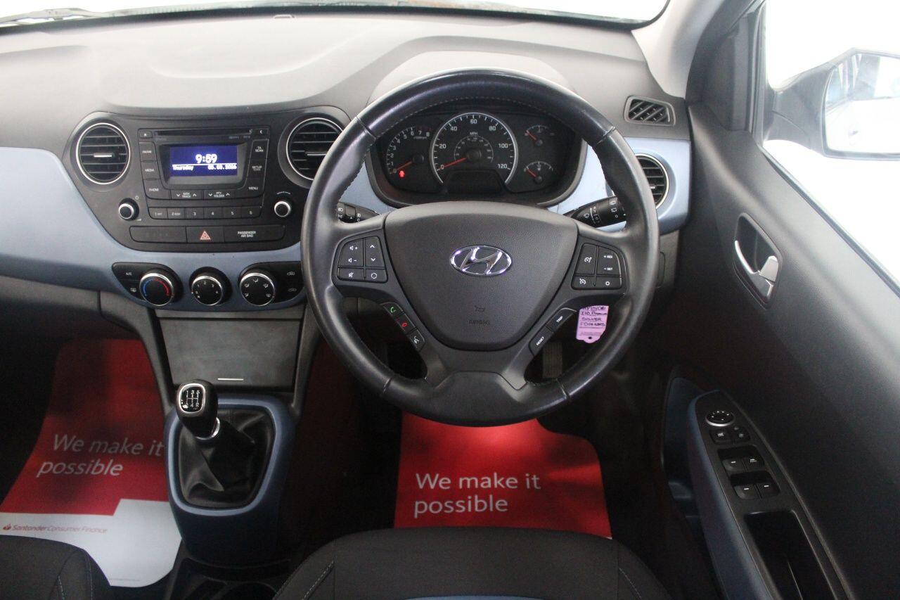 Hyundai i10 view 41