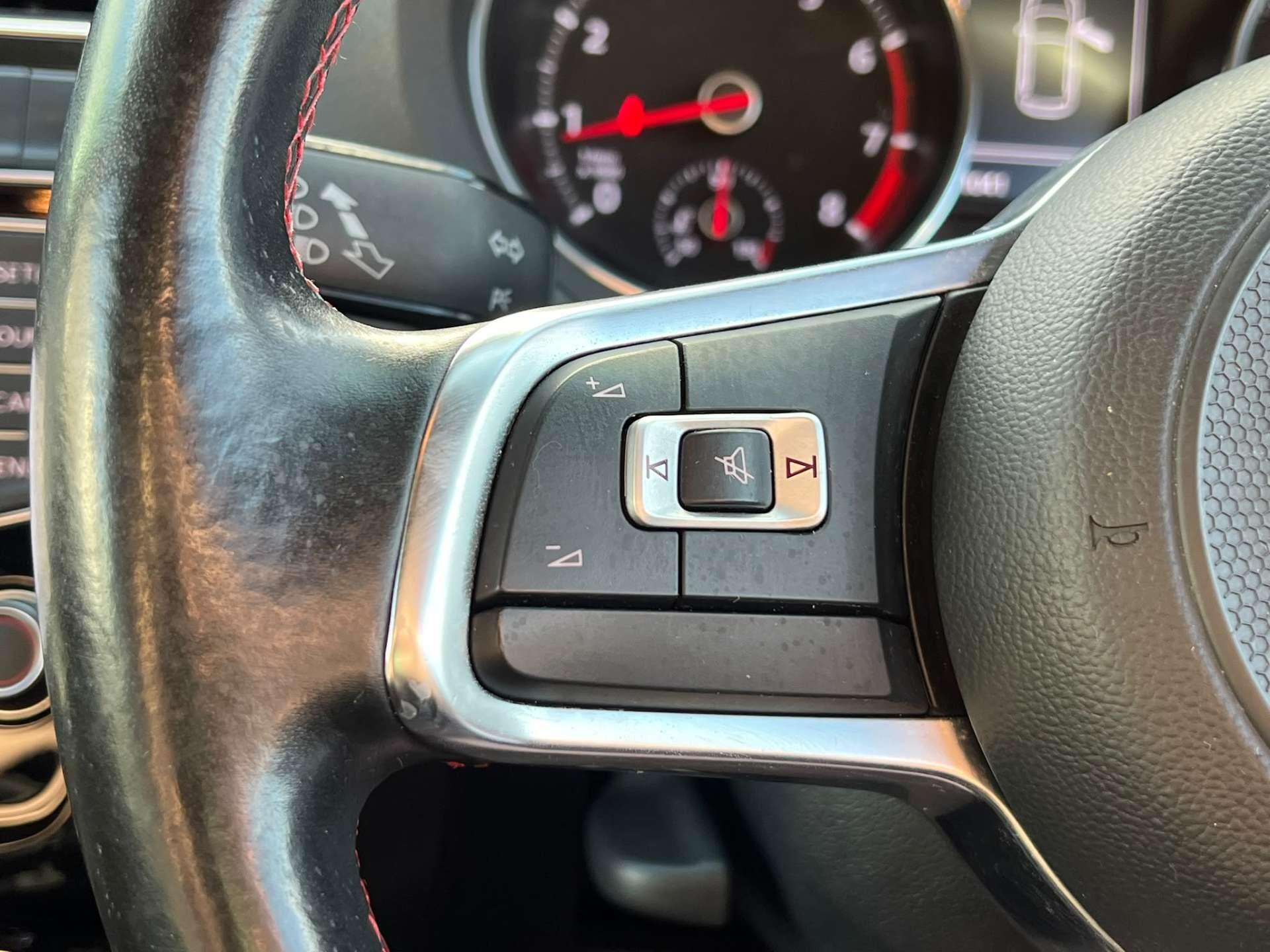 Volkswagen Polo view 28