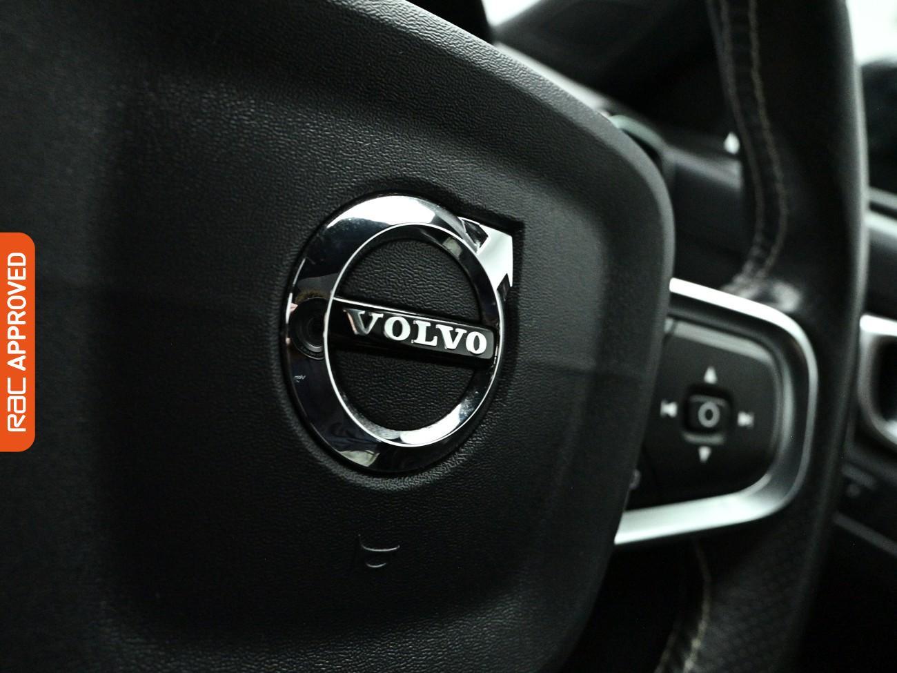 Volvo XC40 view 24