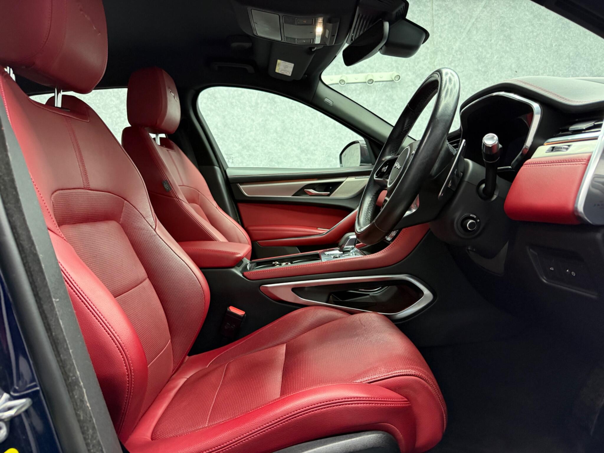 Jaguar F-Pace view 10
