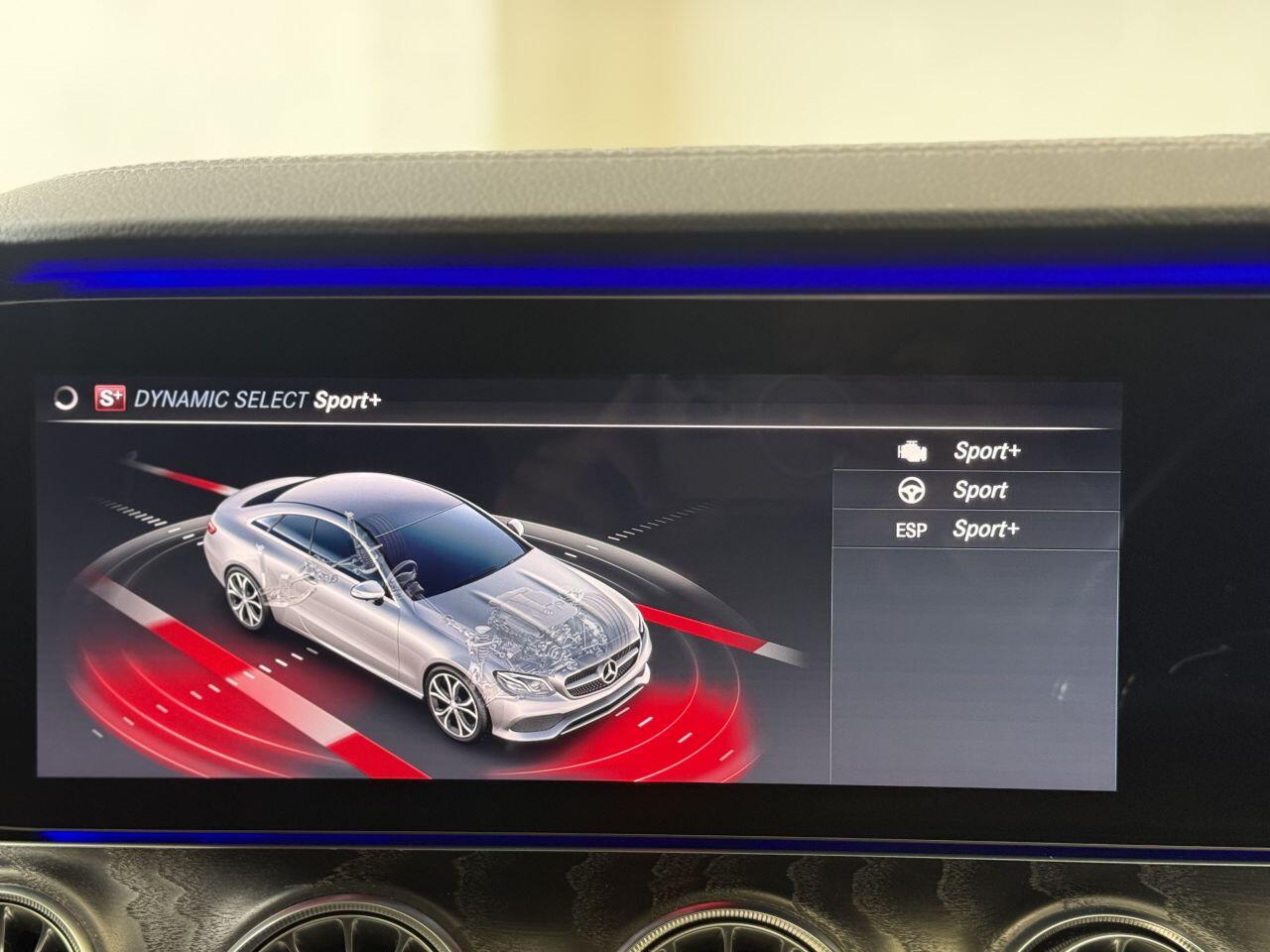 Mercedes-Benz E Class view 50