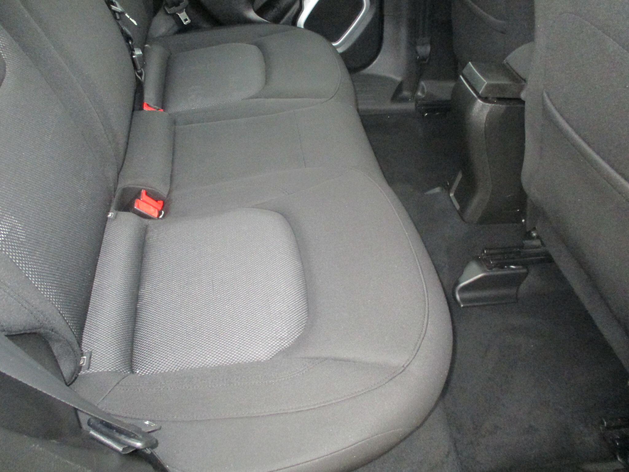 Jeep Renegade view 34