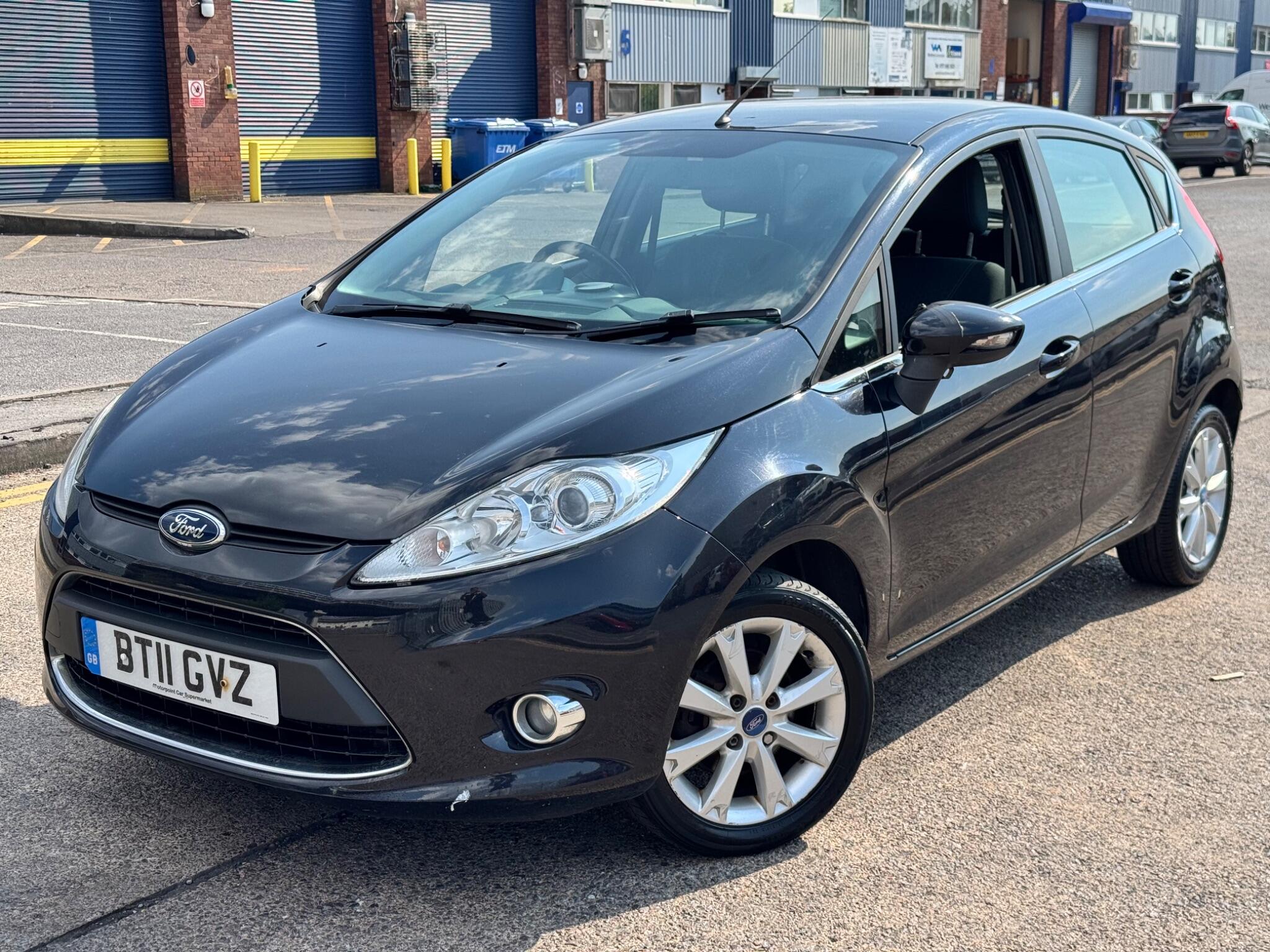 Ford Fiesta view 3