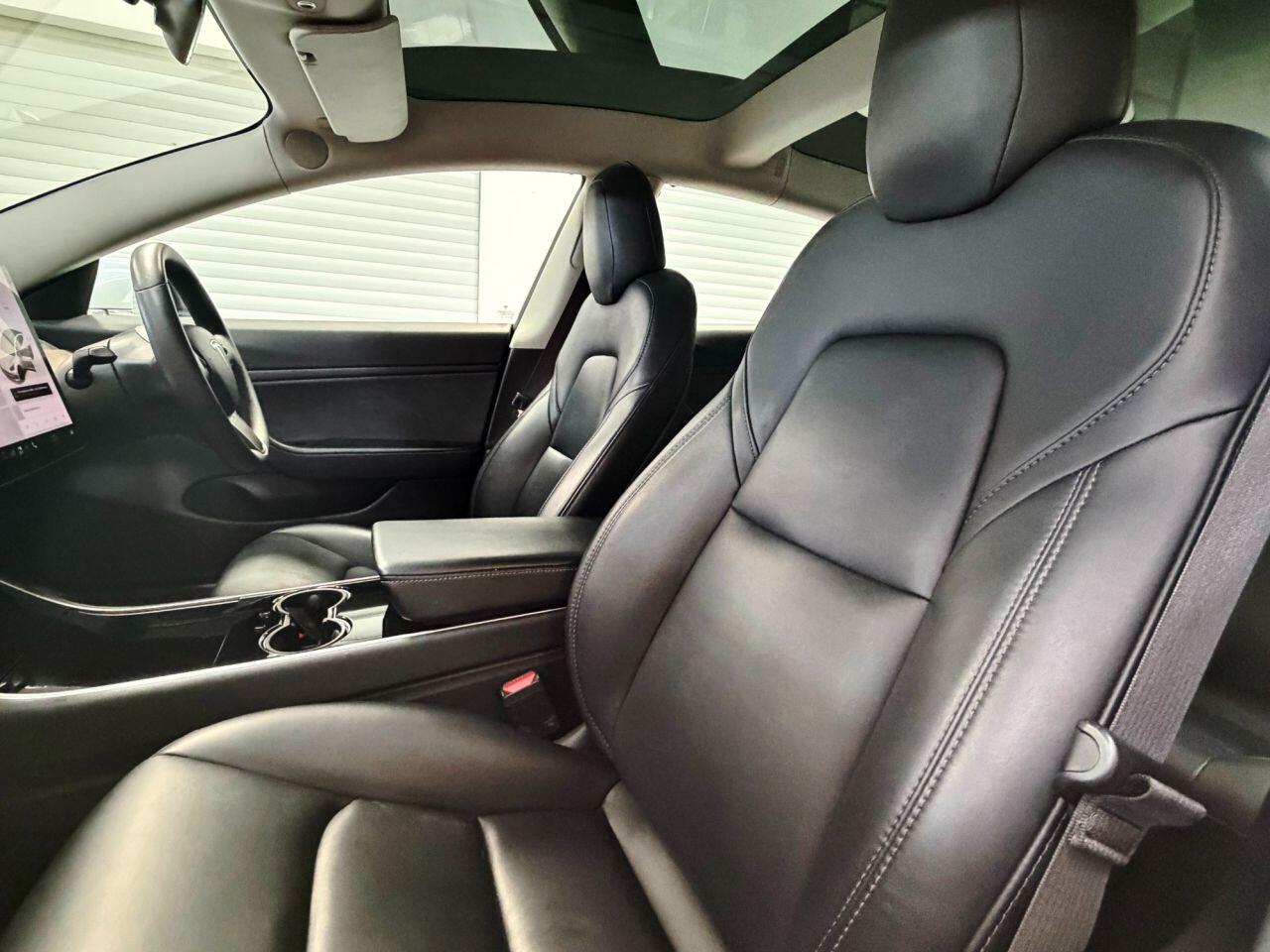 Tesla Model 3 view 14