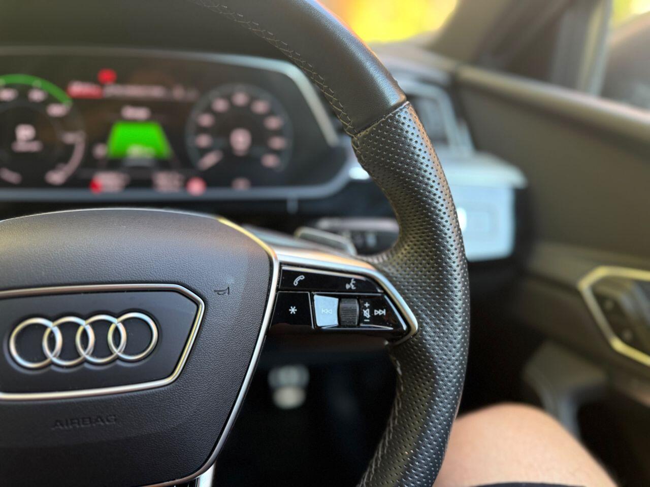 Audi Q8 E-Tron view 23