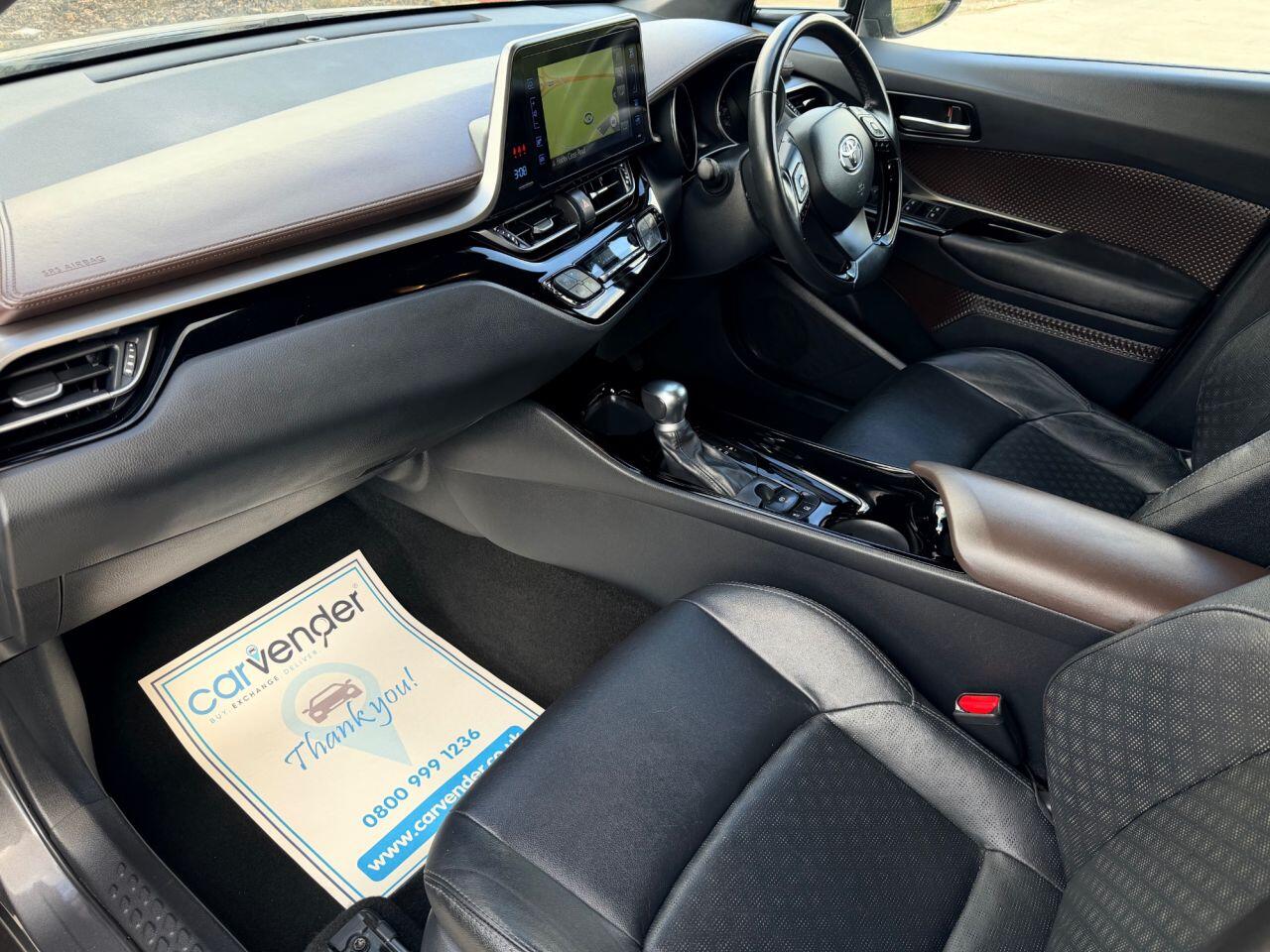 Toyota C-HR view 25