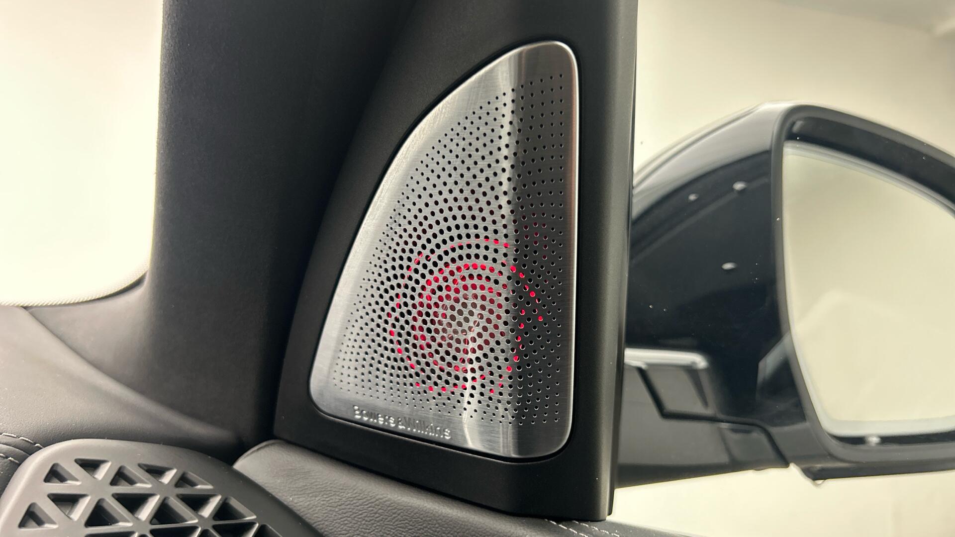 BMW X7 view 20