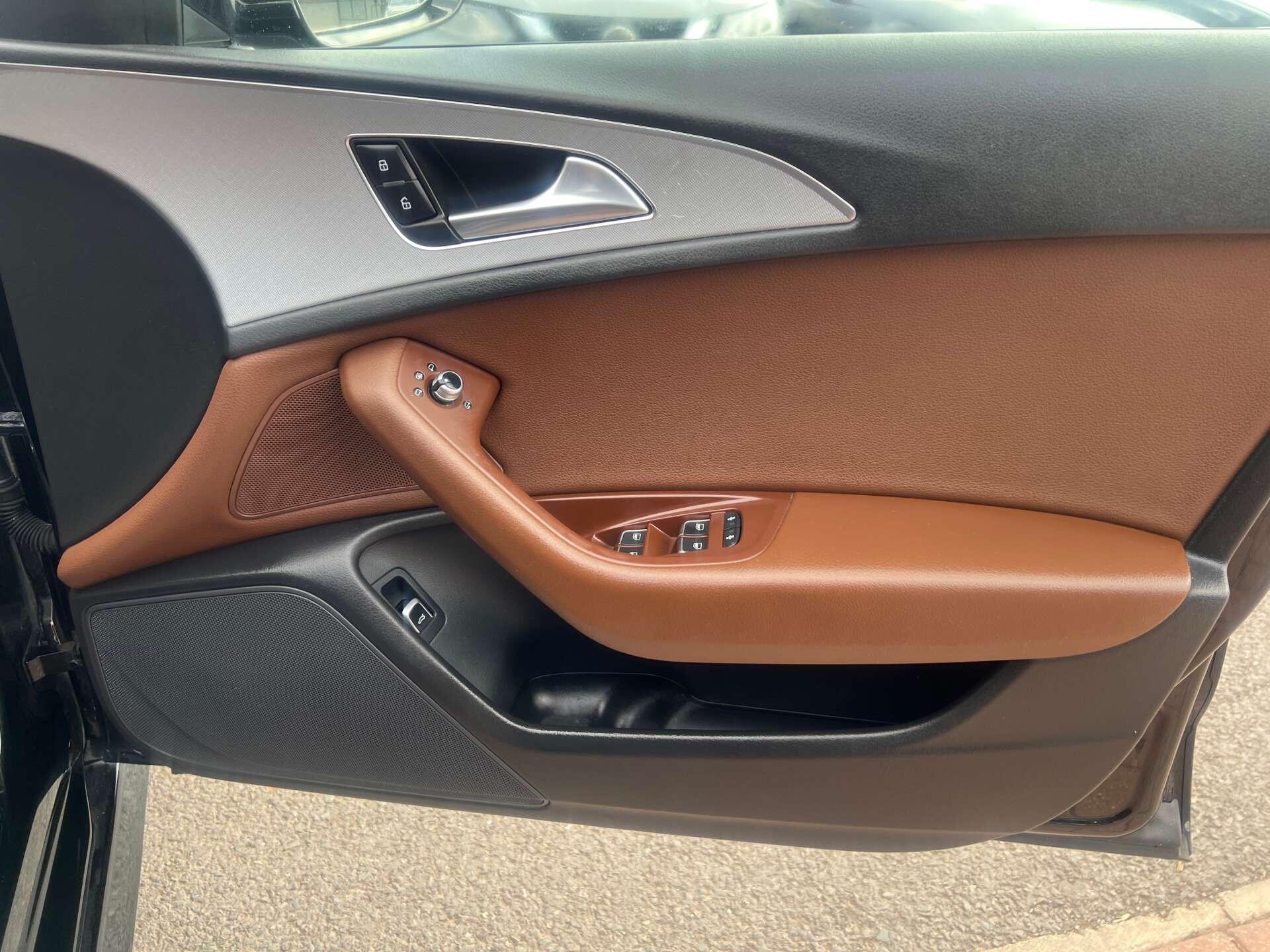 Audi A6 view 16