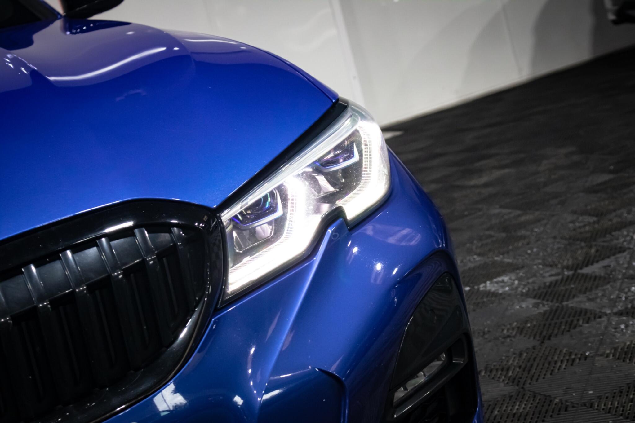 BMW 3 Series view 6