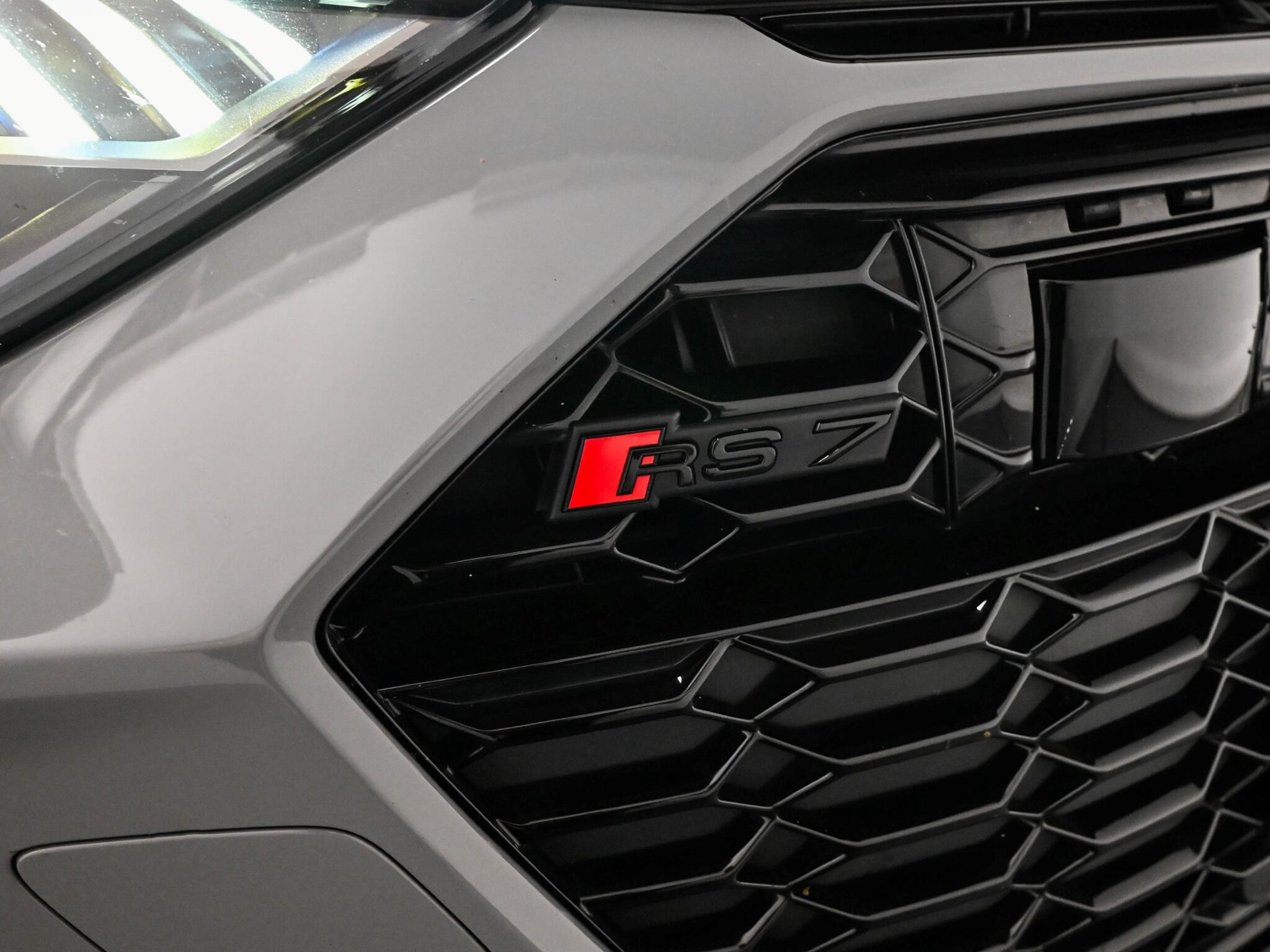 Audi RS7 view 6
