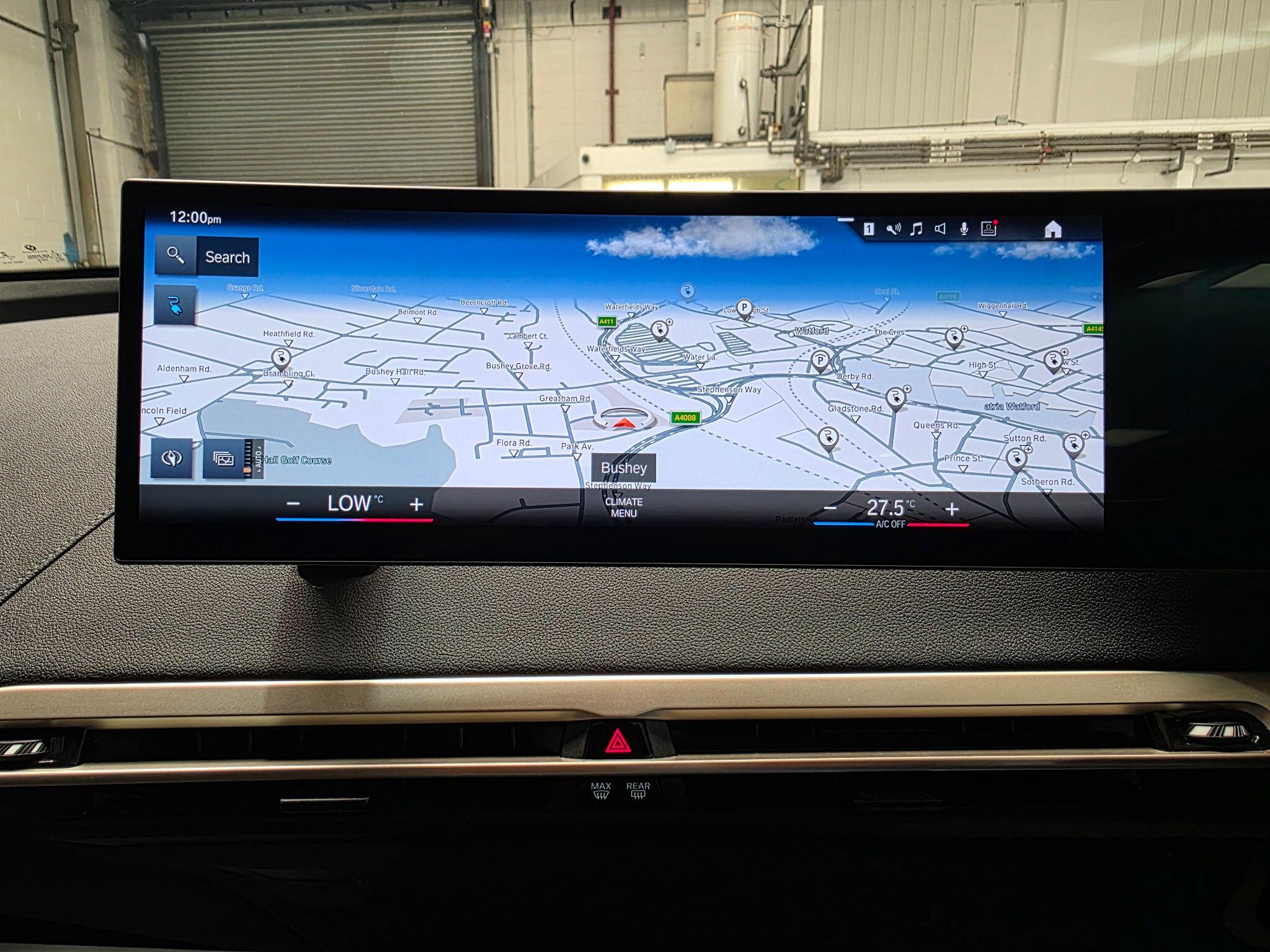 BMW Ix view 8