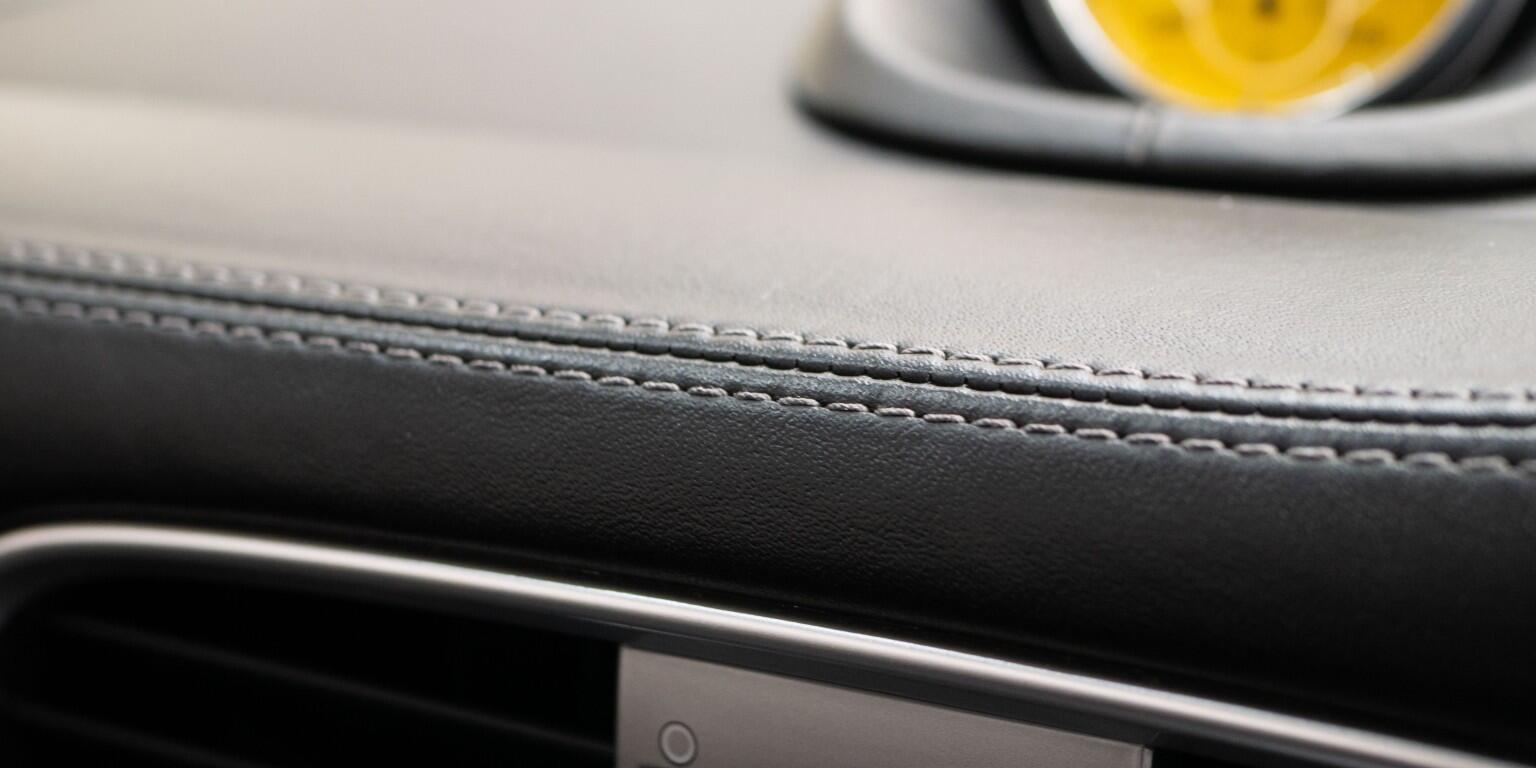 Porsche 911 view 40