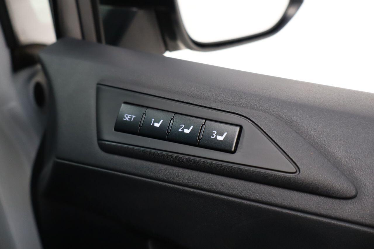 Toyota Alphard view 14