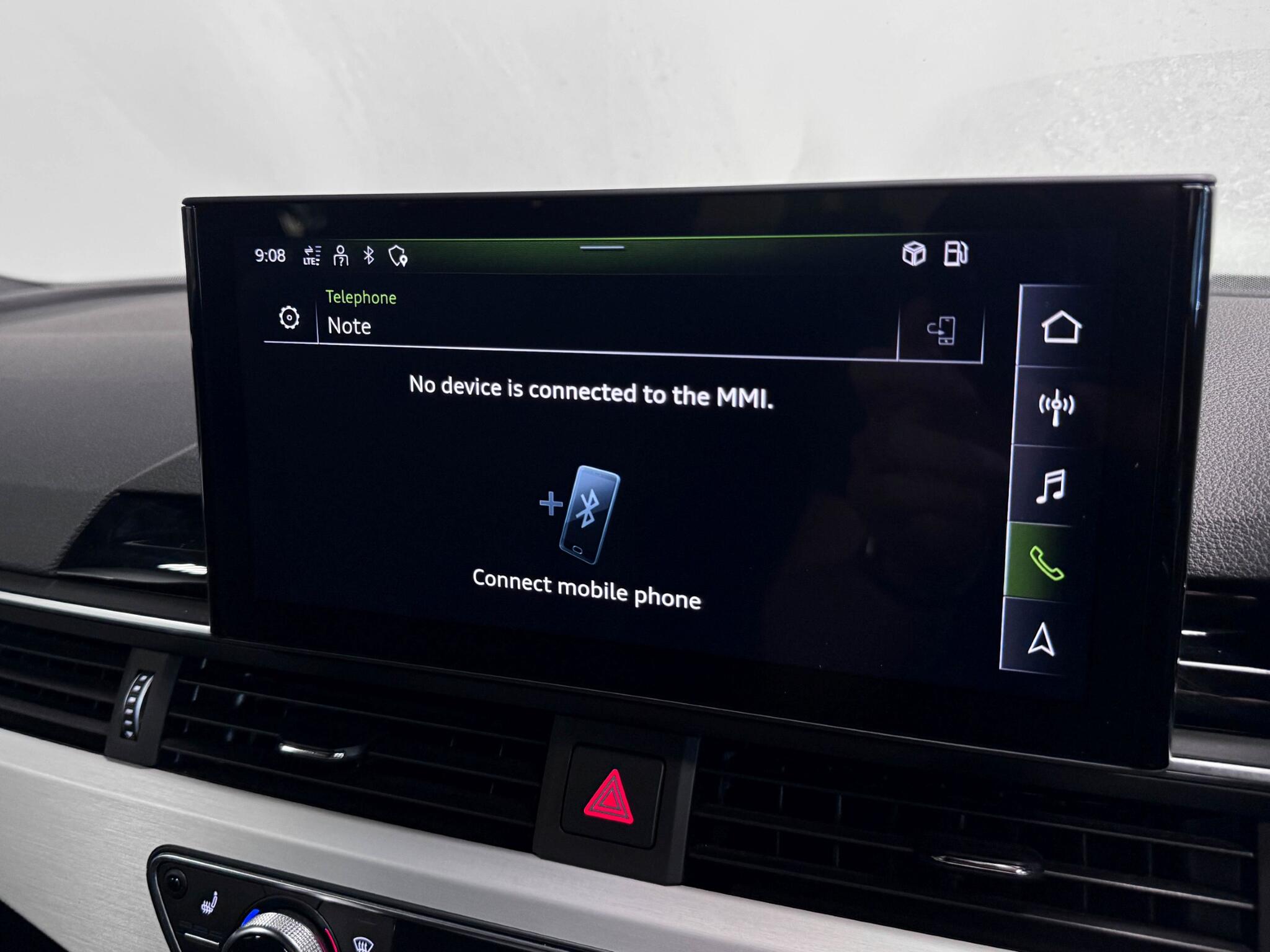 Audi A4 view 43