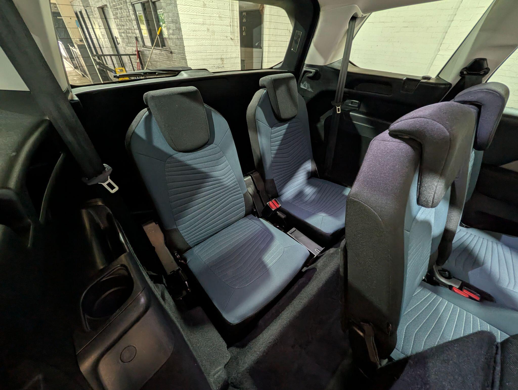 Citroen Grand C4 Picasso view 22