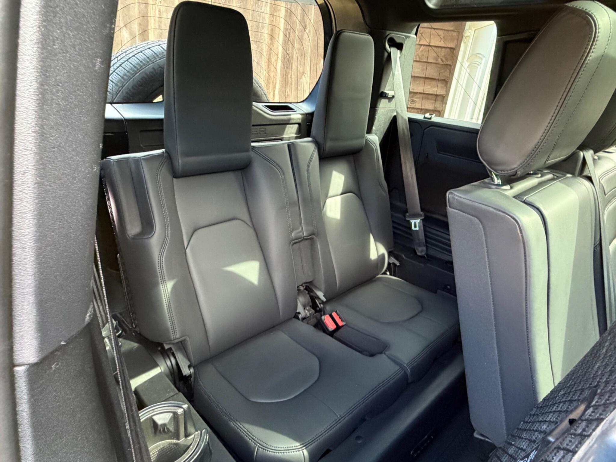 Land Rover Defender view 13