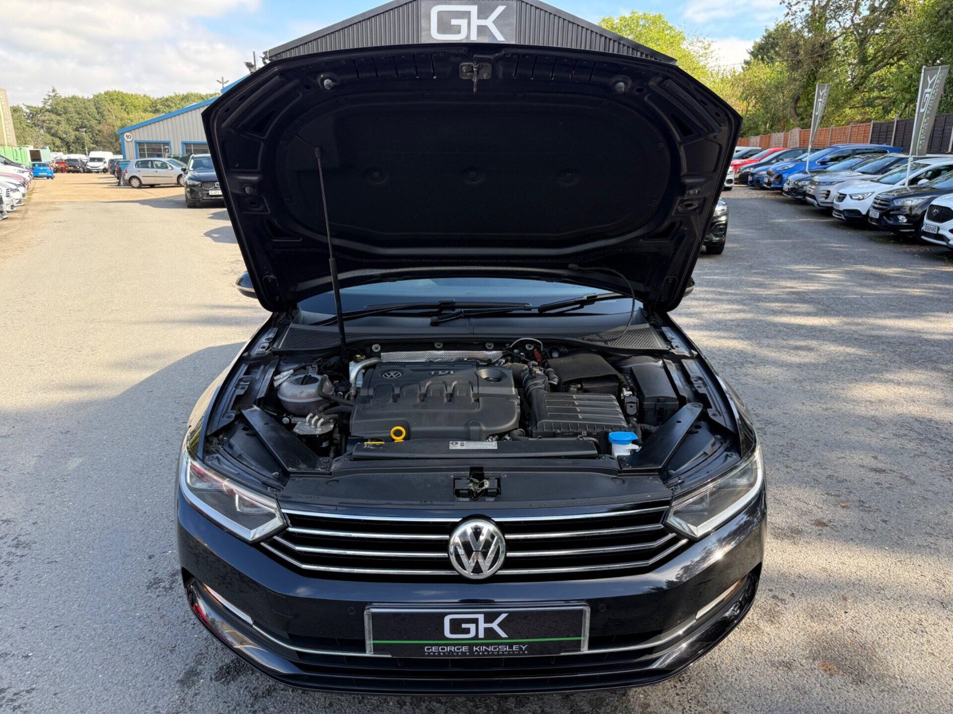 Volkswagen Passat view 49