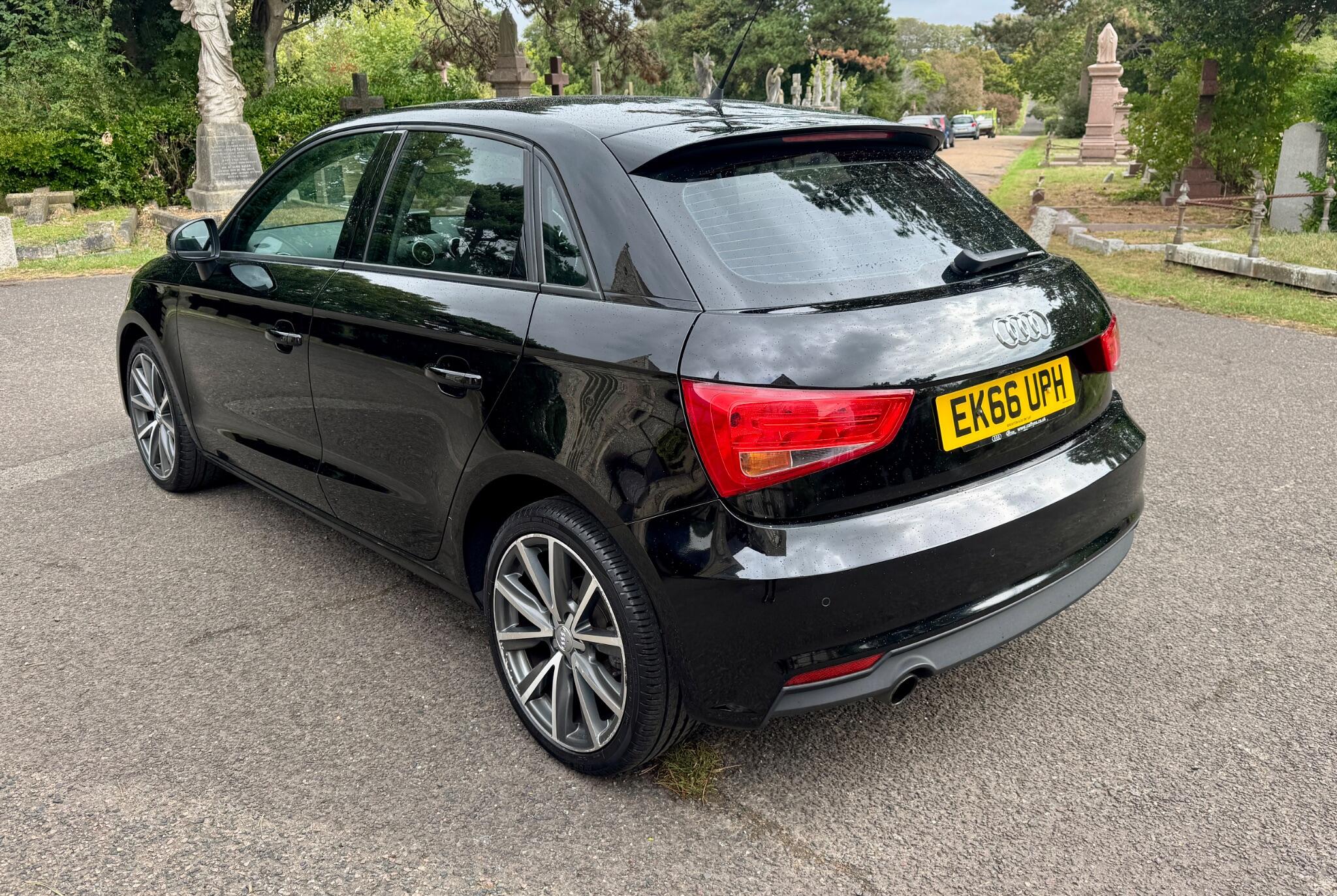 Audi A1 view 13