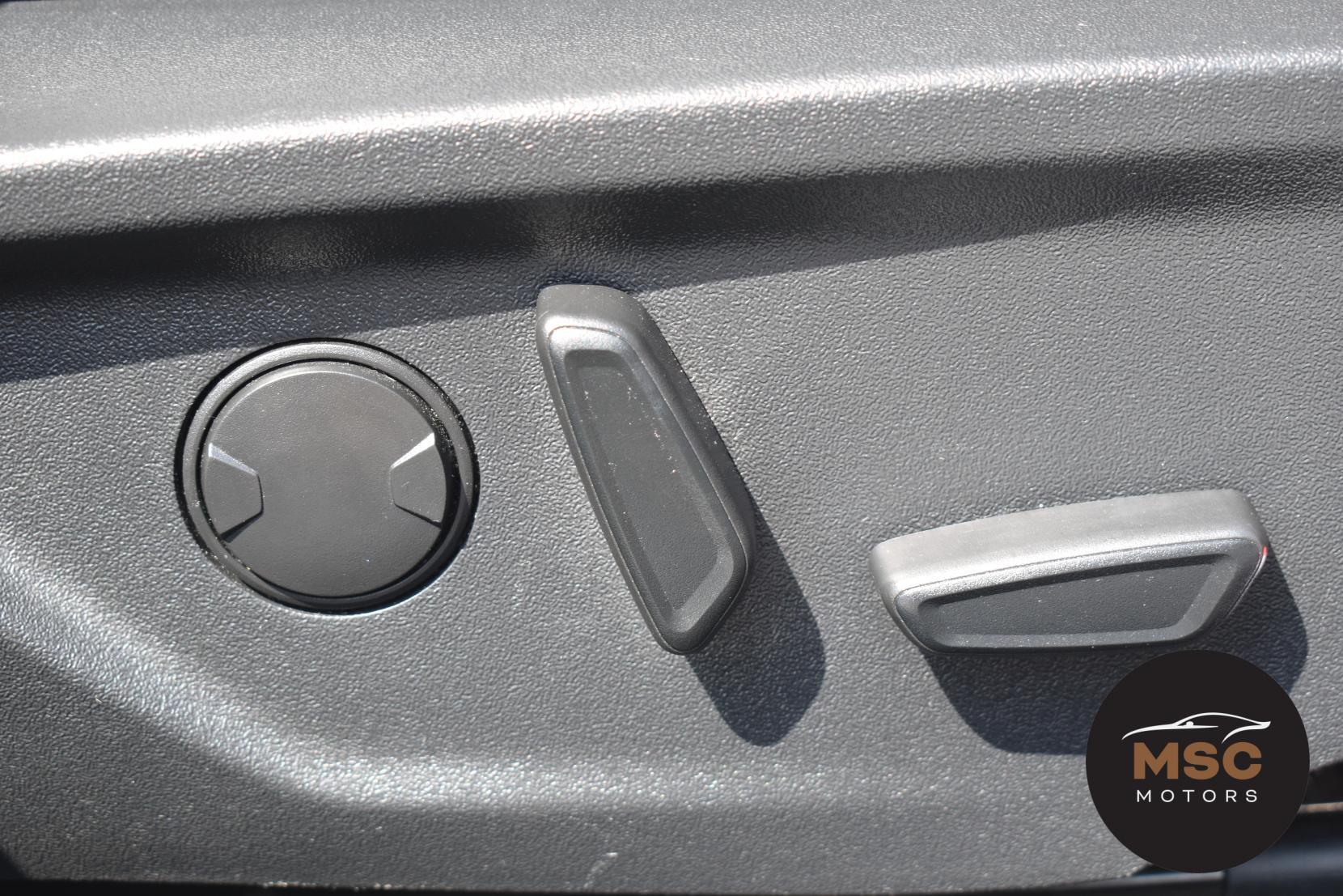 Ford Focus view 31