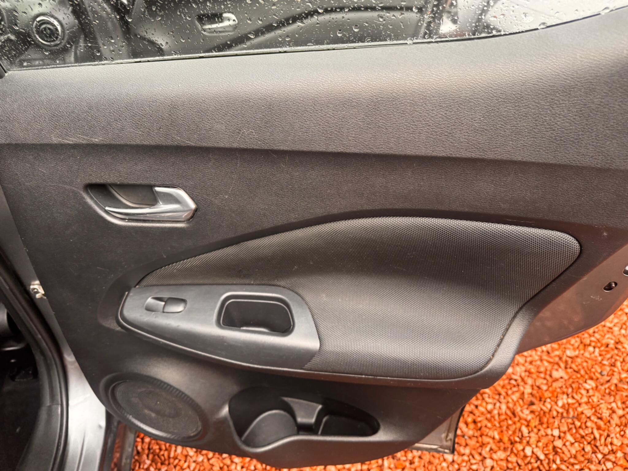 Nissan Juke view 24