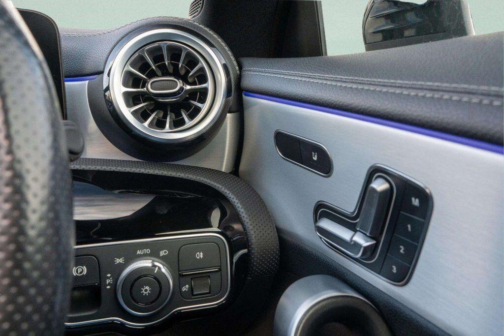 Mercedes-Benz CLA view 16
