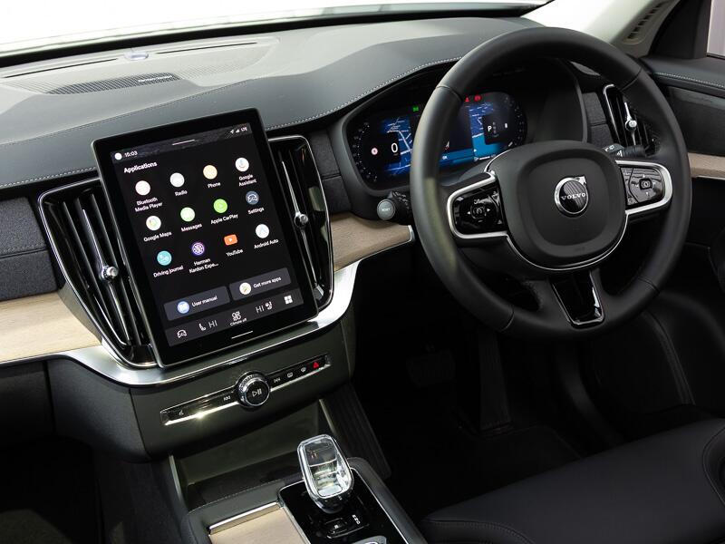 Volvo XC90 view 13