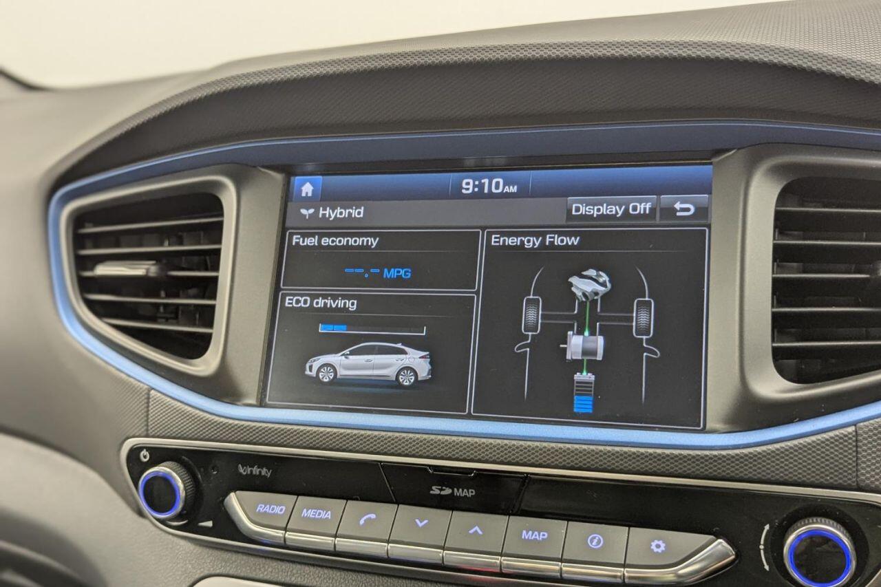 Hyundai IONIQ view 23
