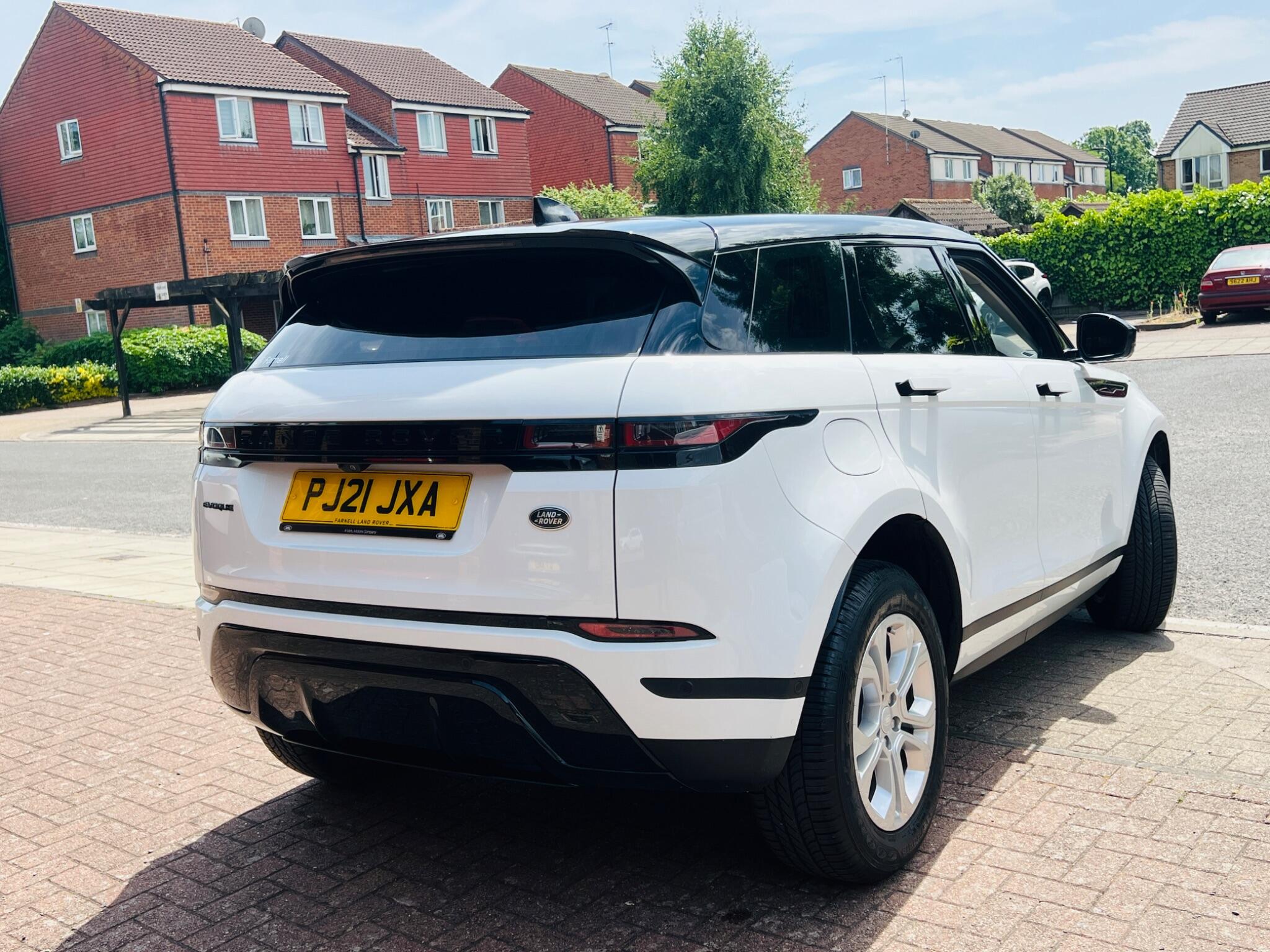 Land Rover Range Rover Evoque view 26