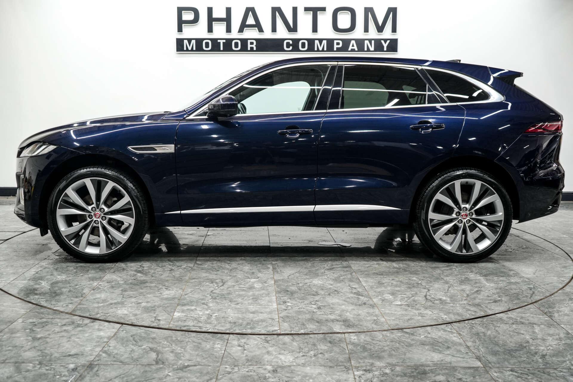 Jaguar F-Pace view 3