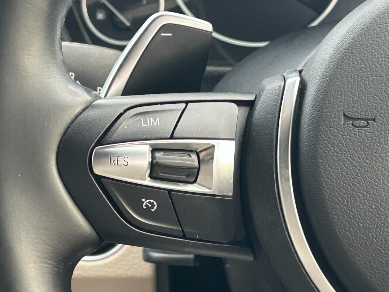 BMW 3 Series view 29