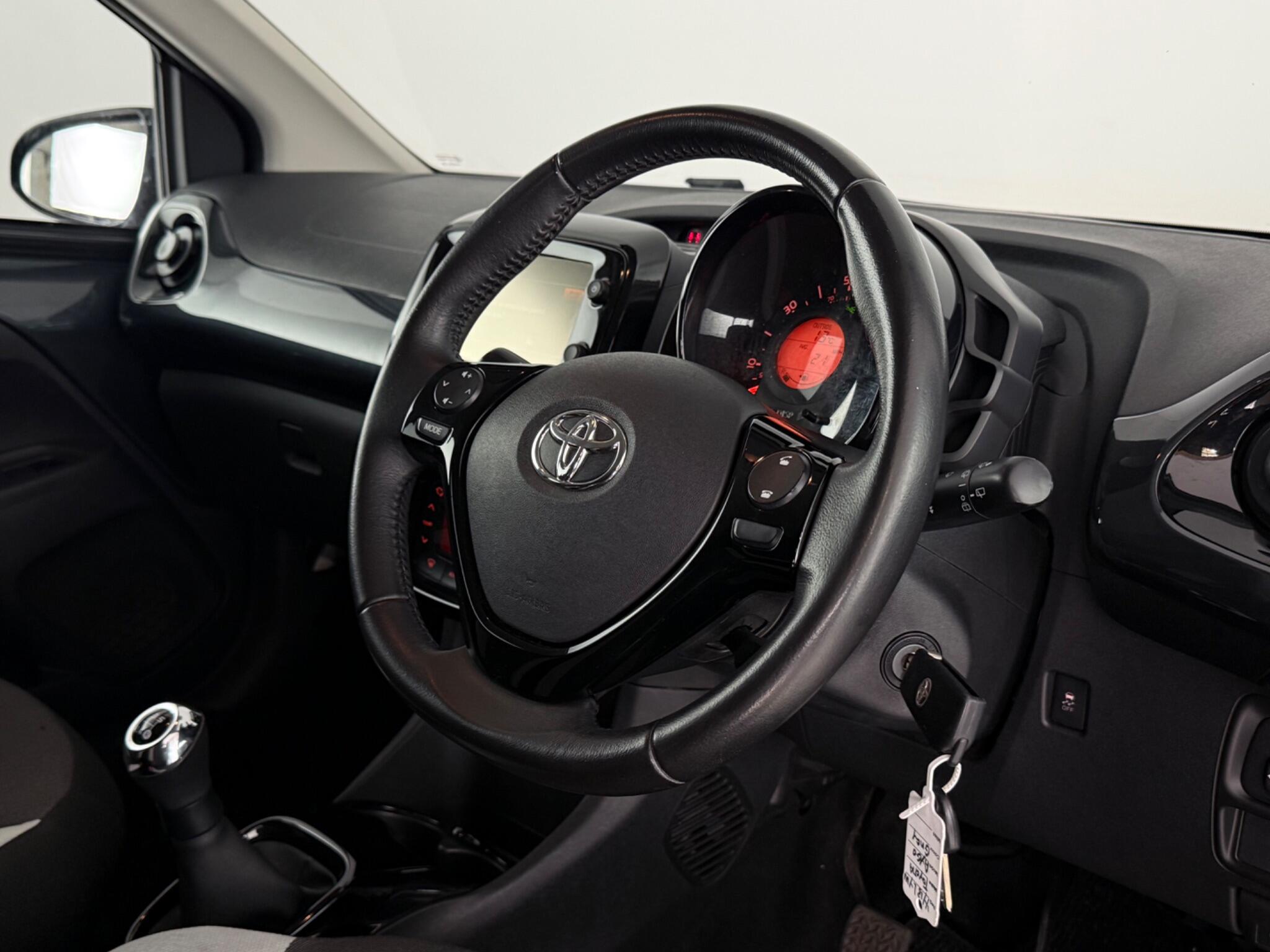 Toyota Aygo view 3