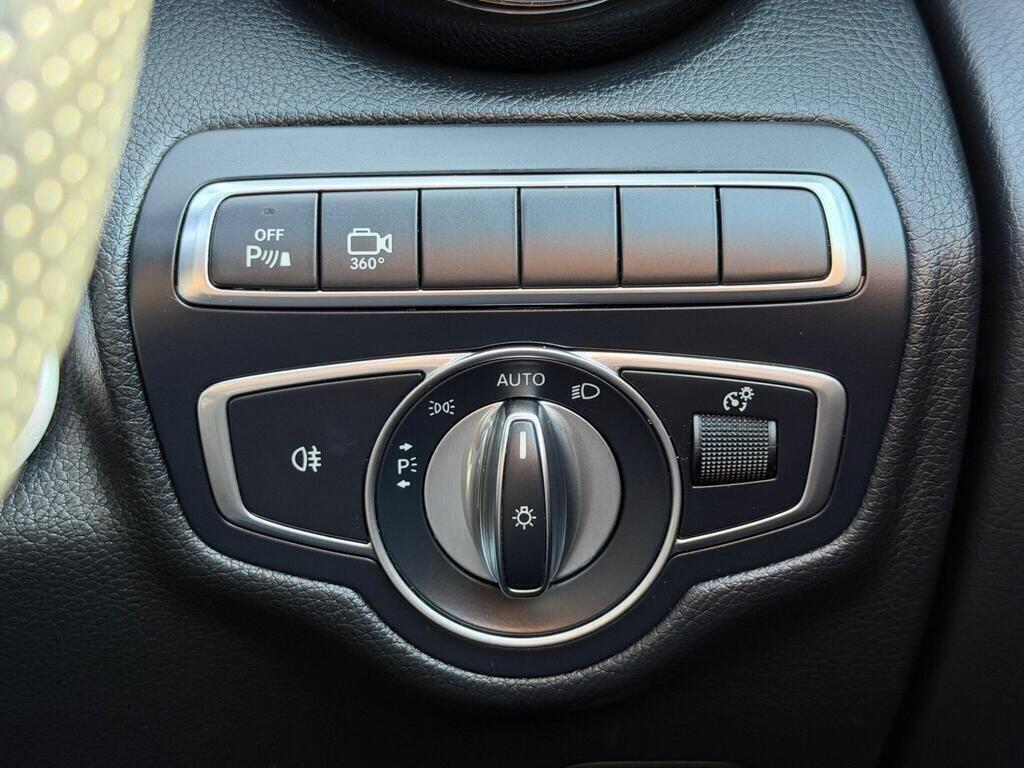 Mercedes-Benz GLC view 44