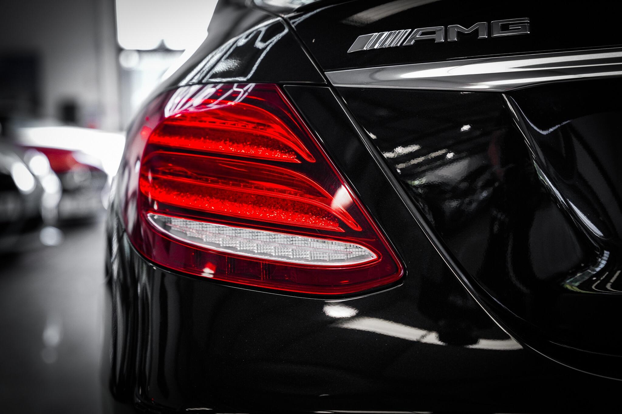 Mercedes-Benz E-Class view 36
