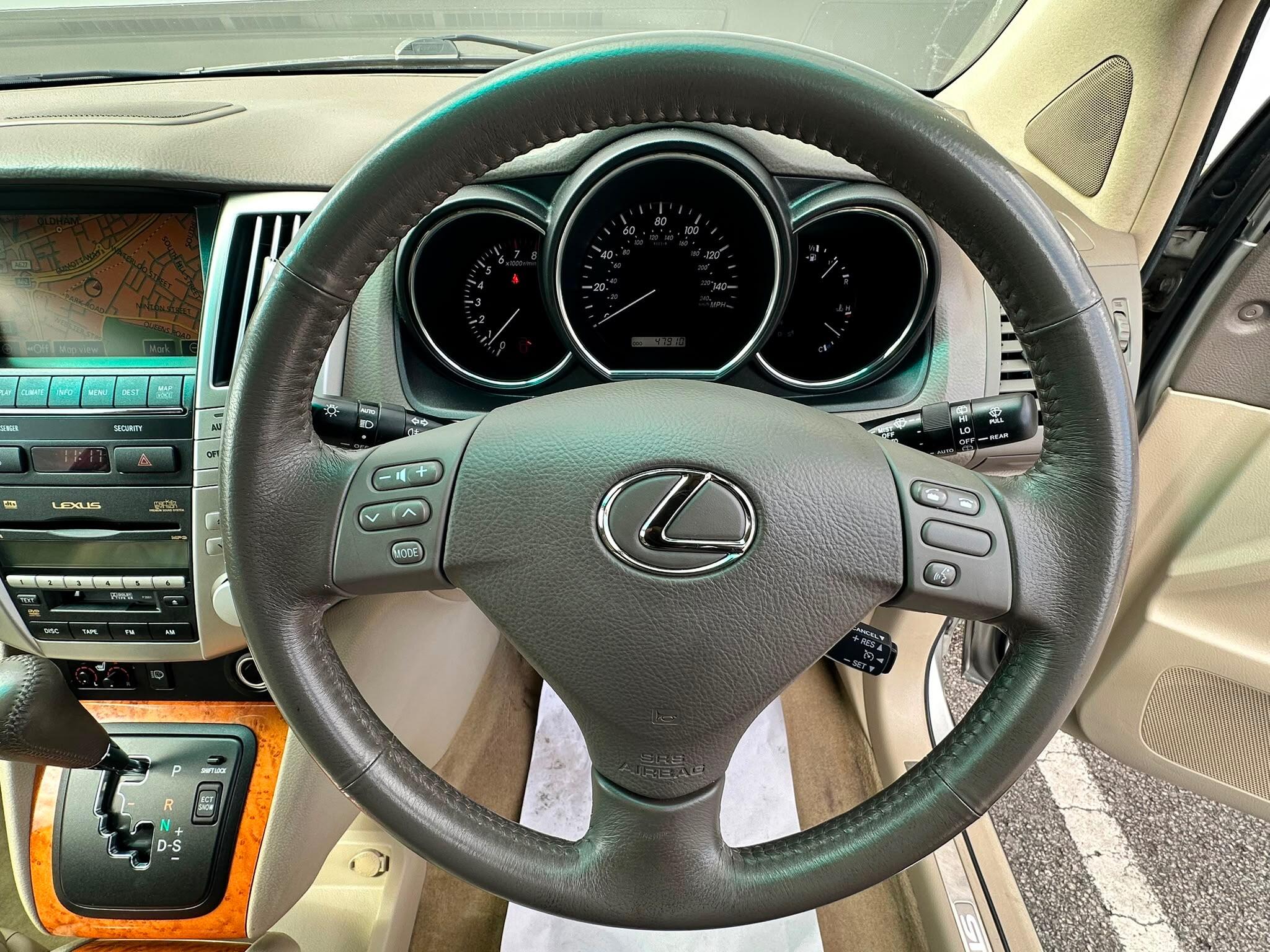 Lexus RX view 13