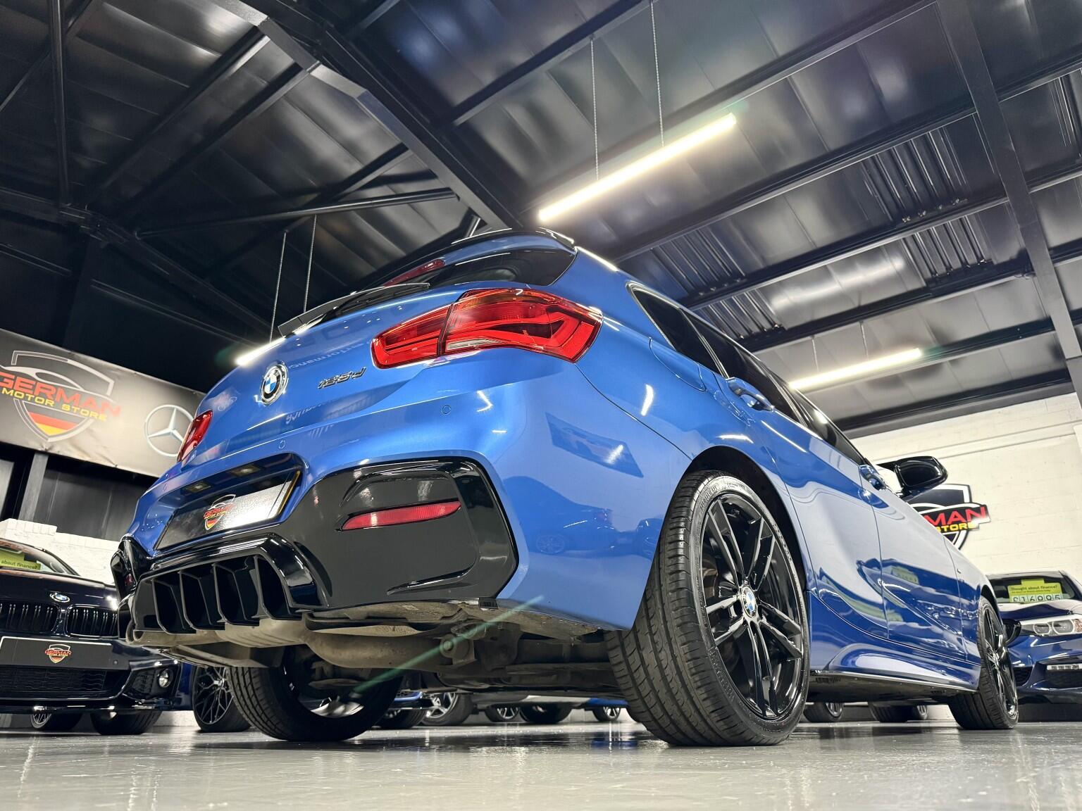 BMW 1 Series view 8
