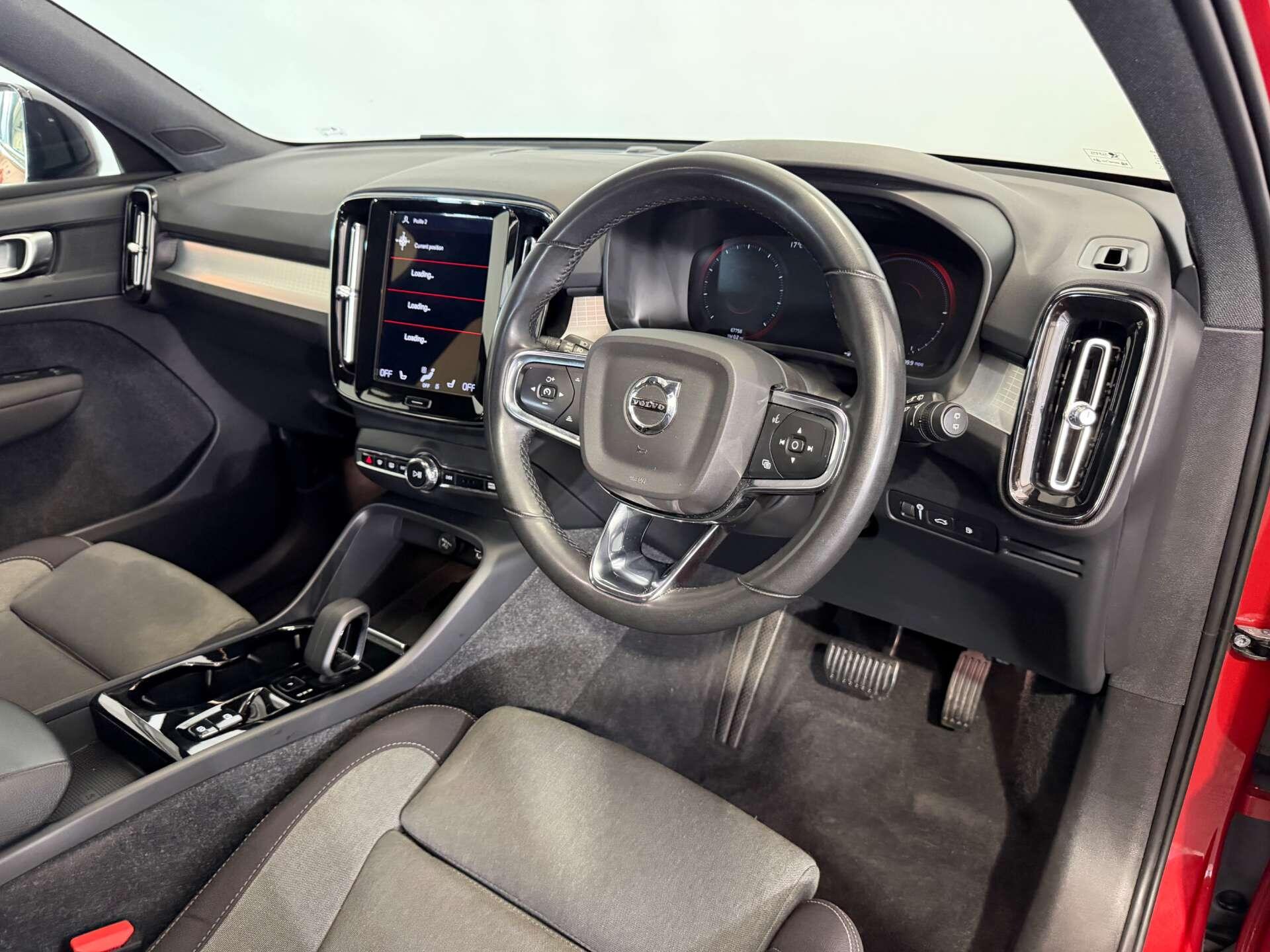 Volvo XC40 view 15