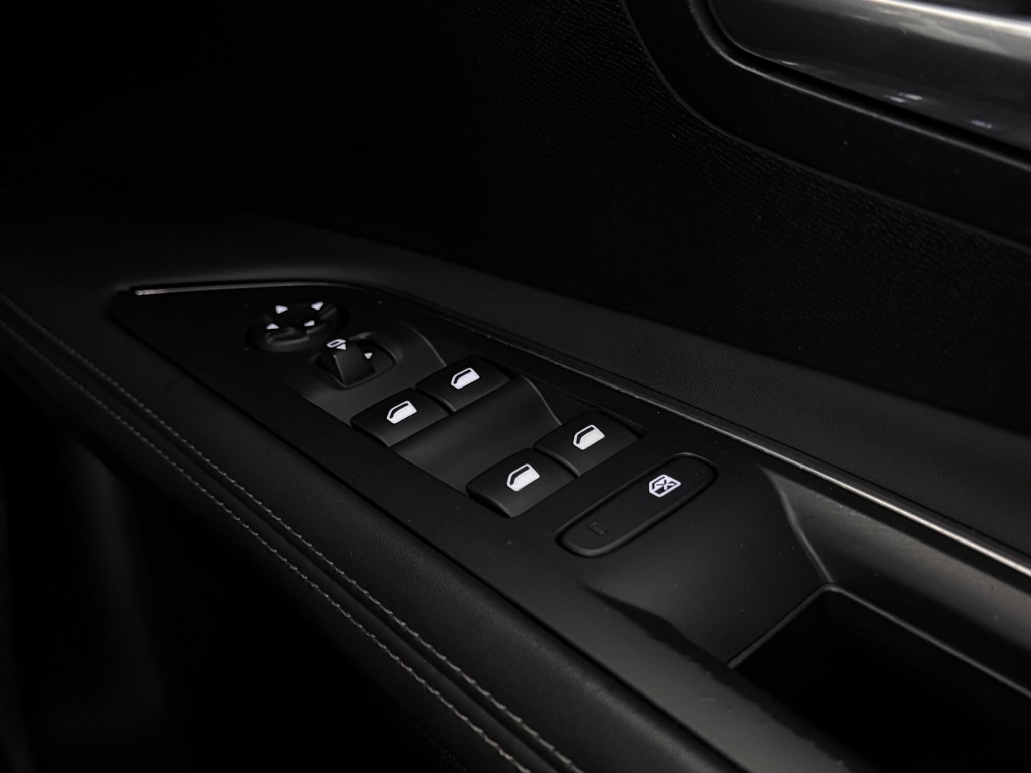 Peugeot 3008 view 17