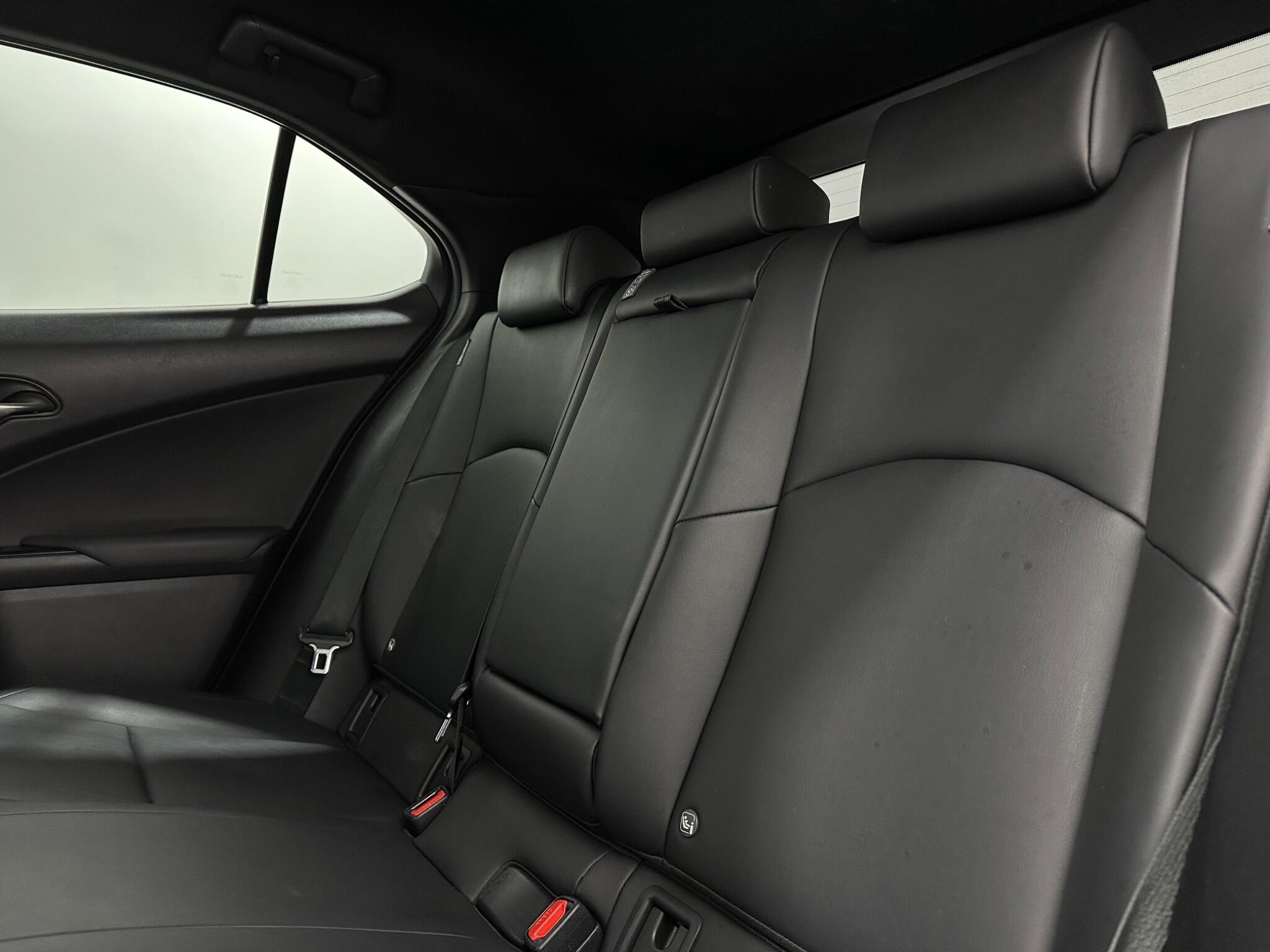 Lexus UX view 39