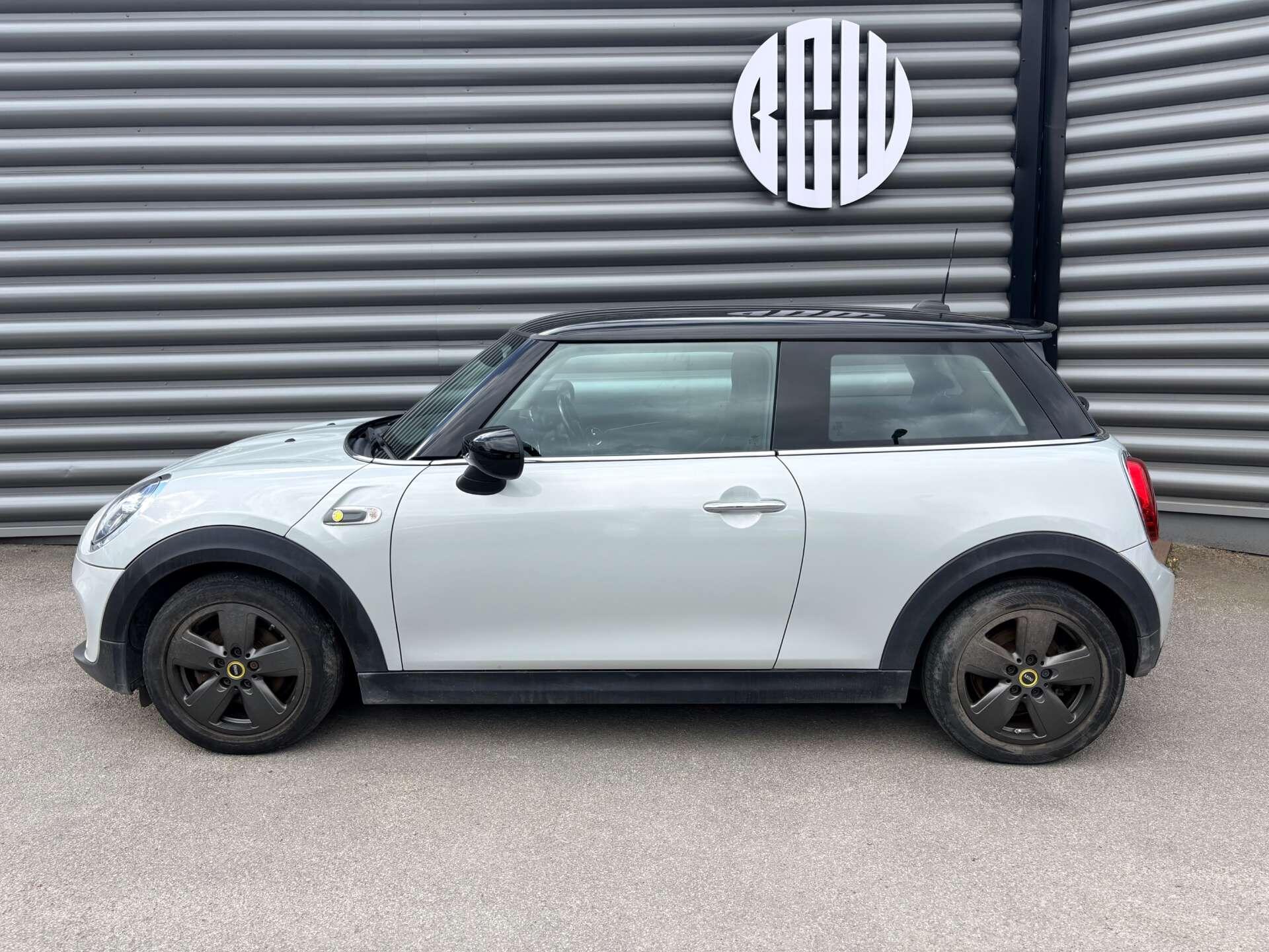 Mini Electric Hatch view 4