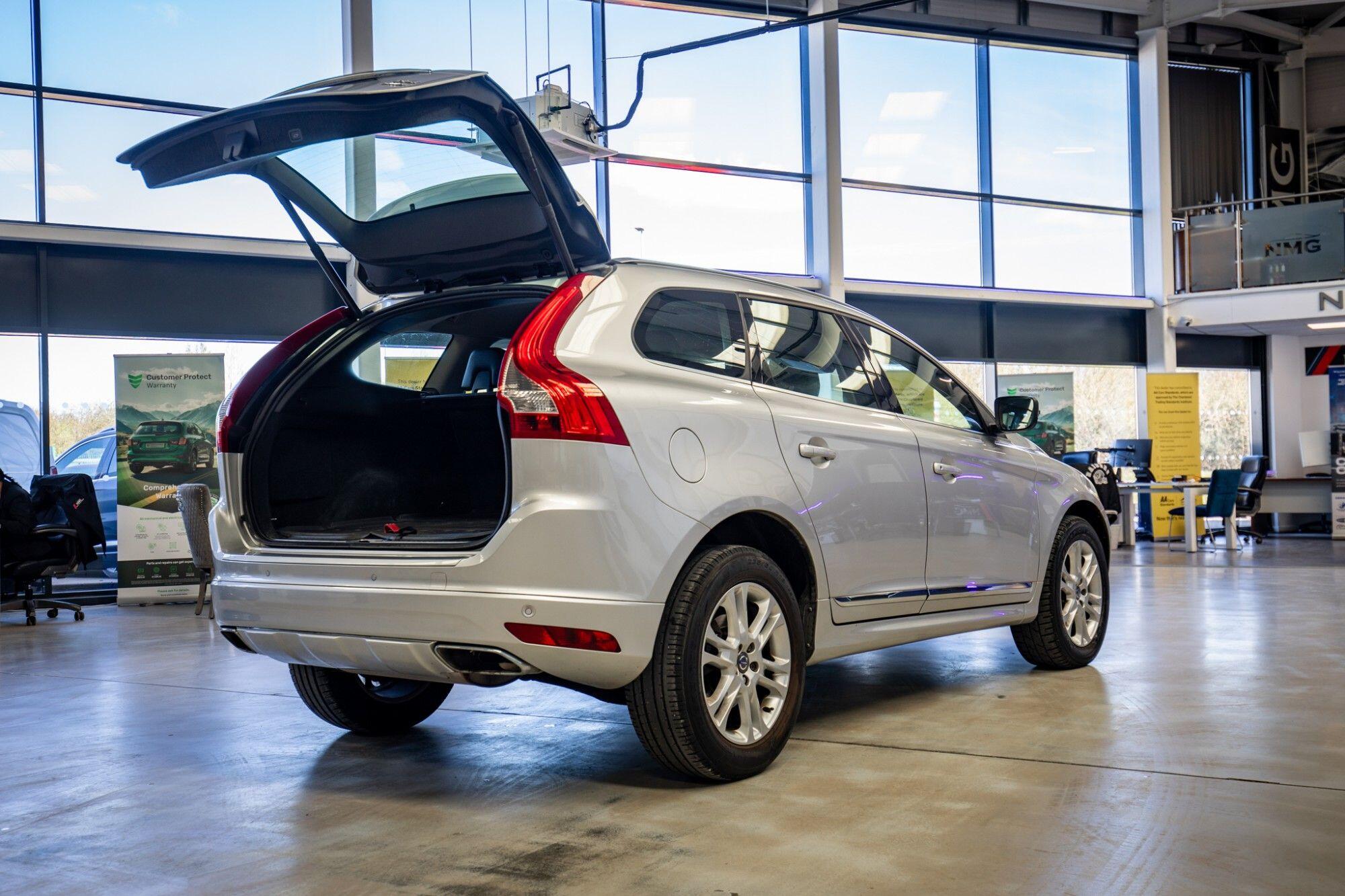 Volvo XC60 view 31