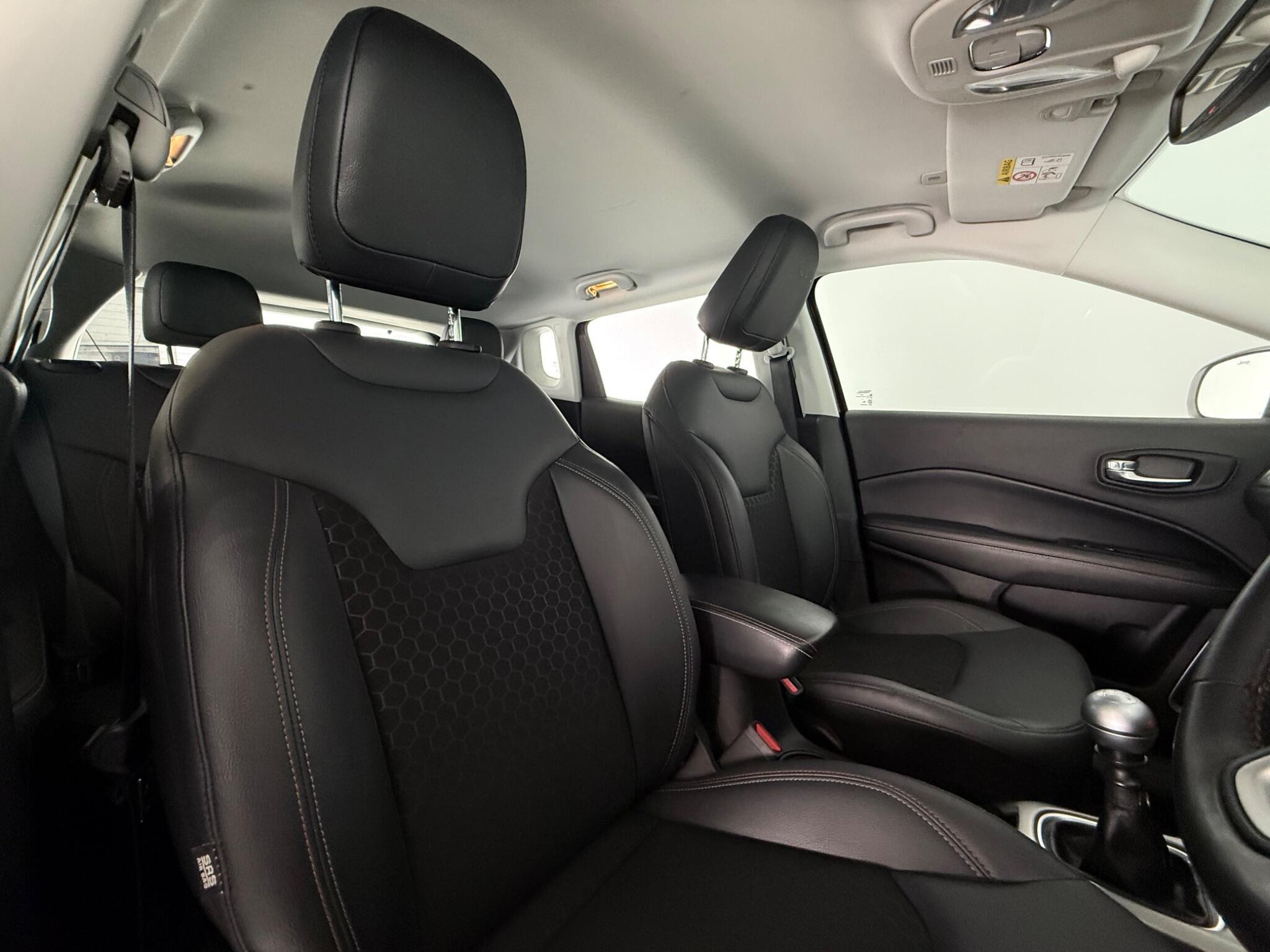 Jeep Compass view 27