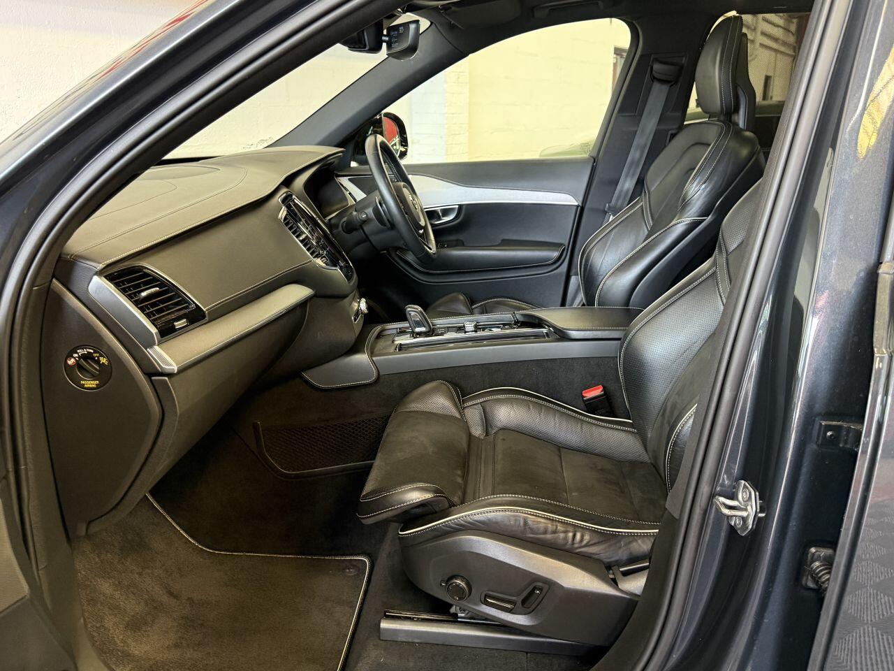 Volvo XC90 view 61